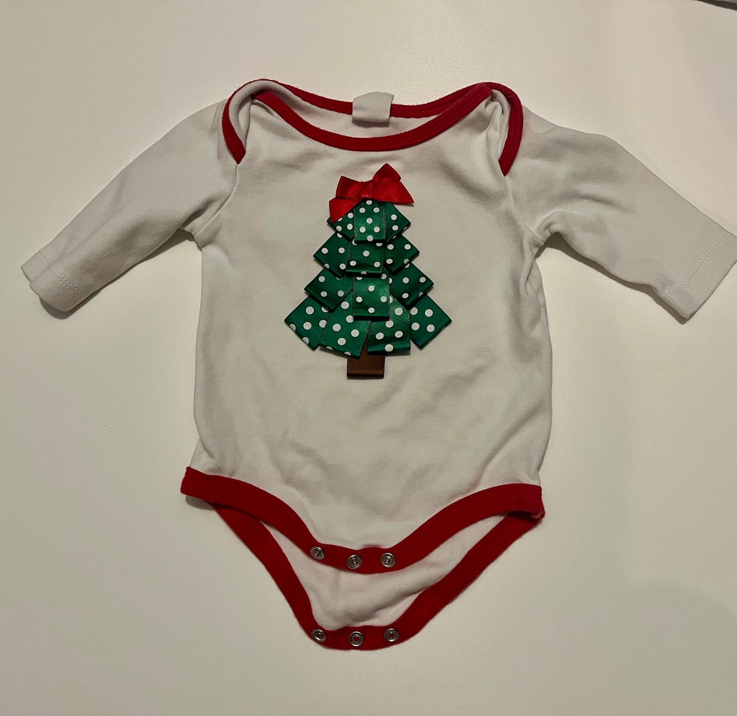#32 Girls 0-3 month Christmas bundle *reduced*