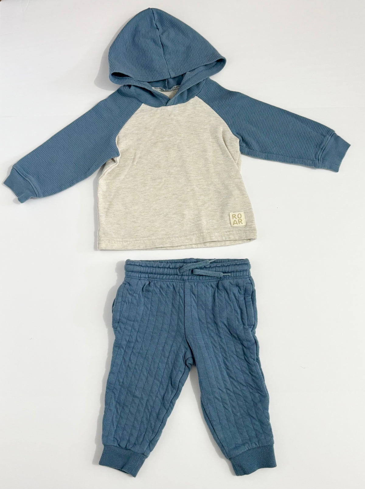 #132 - Carter's: Boy's Colorblock Reglan Hooded Tee & Quilted Jogger Set - Size 12M