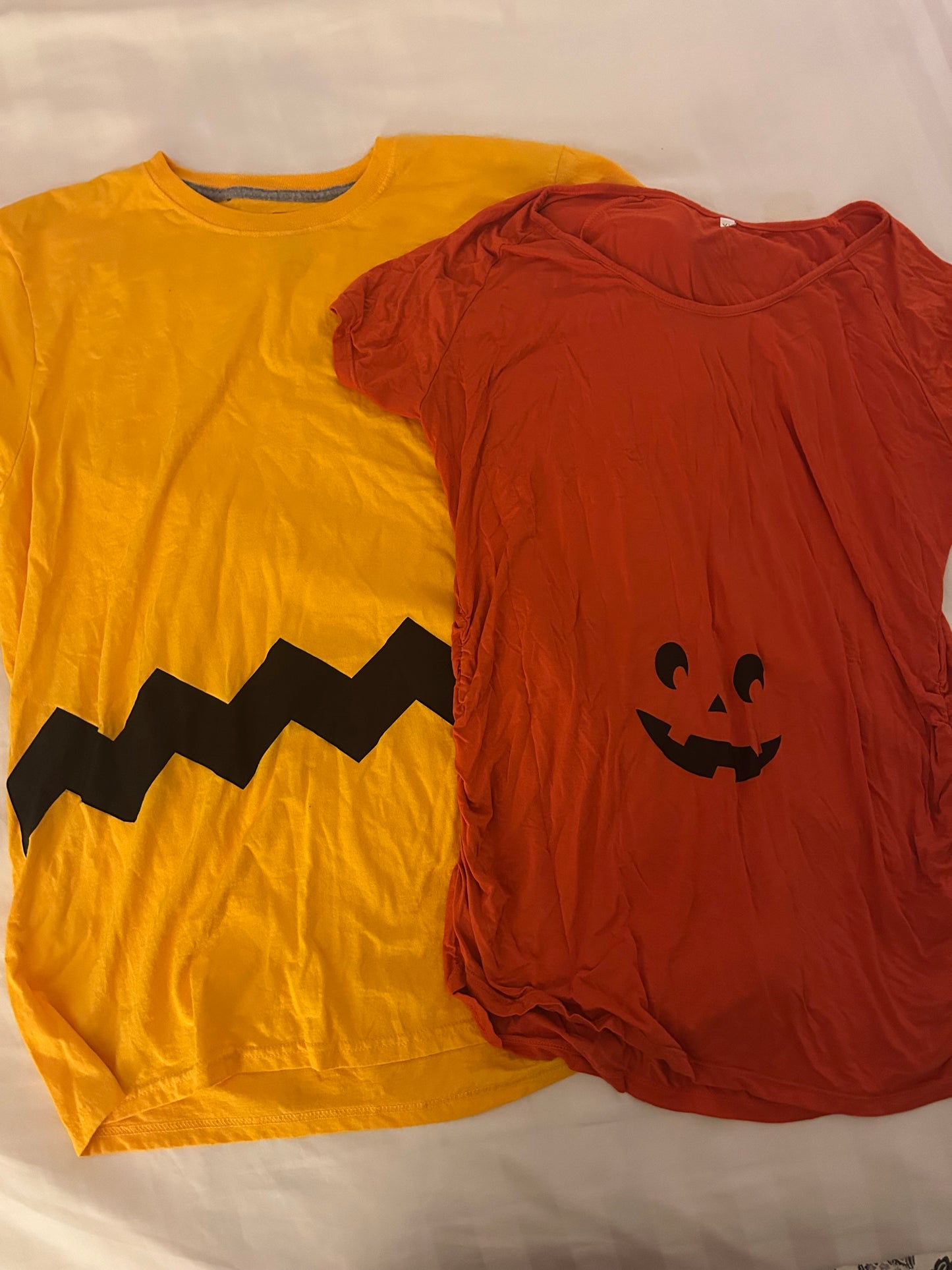 Seller 128 - Maternity Halloween Couples Costume Charlie Brown and The Great Pumpkin (both XL)