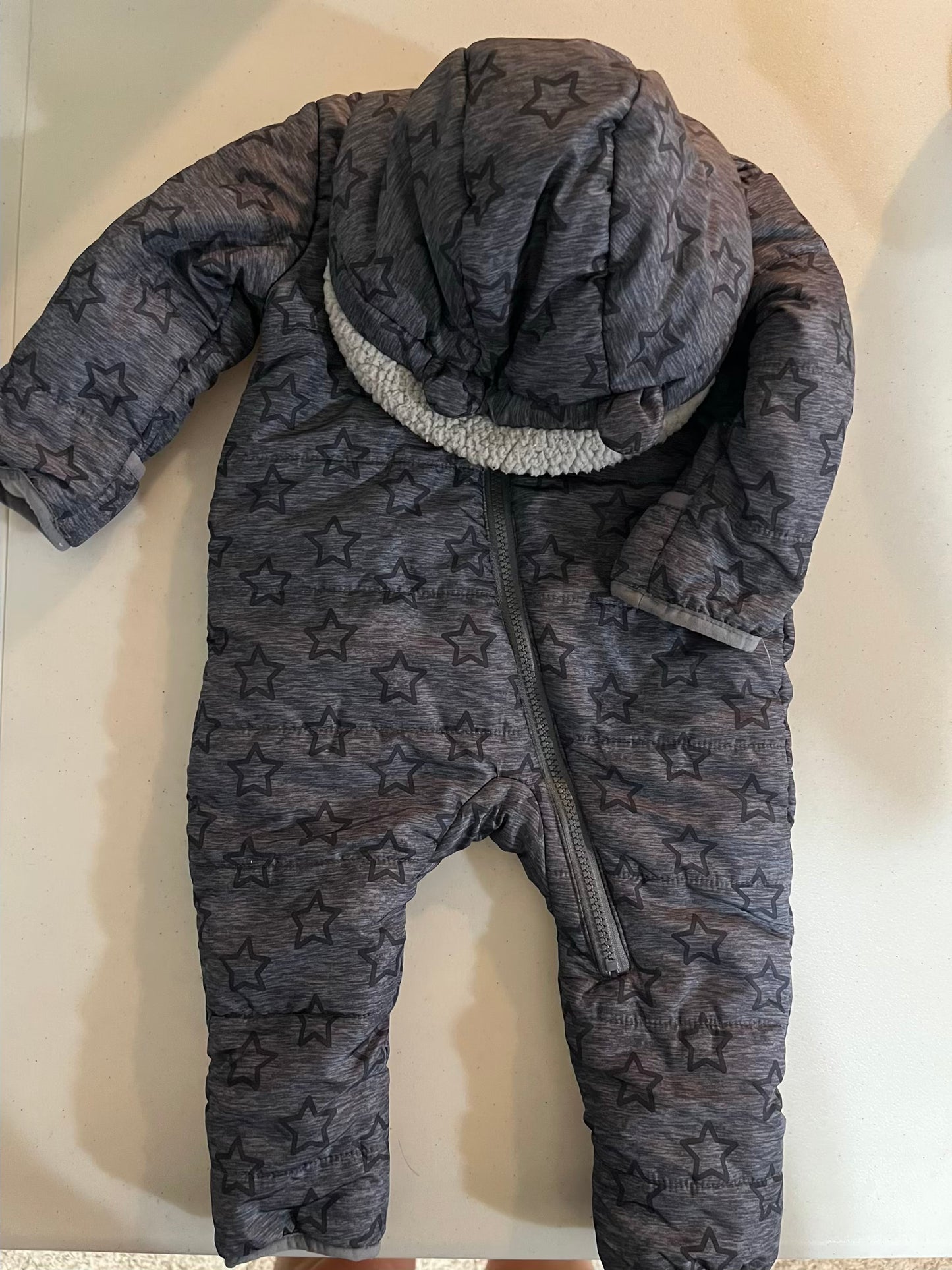 Seller #28 - WonderNation Winter Bunting - Grey - 6-9M Gender Neutral - VGUC