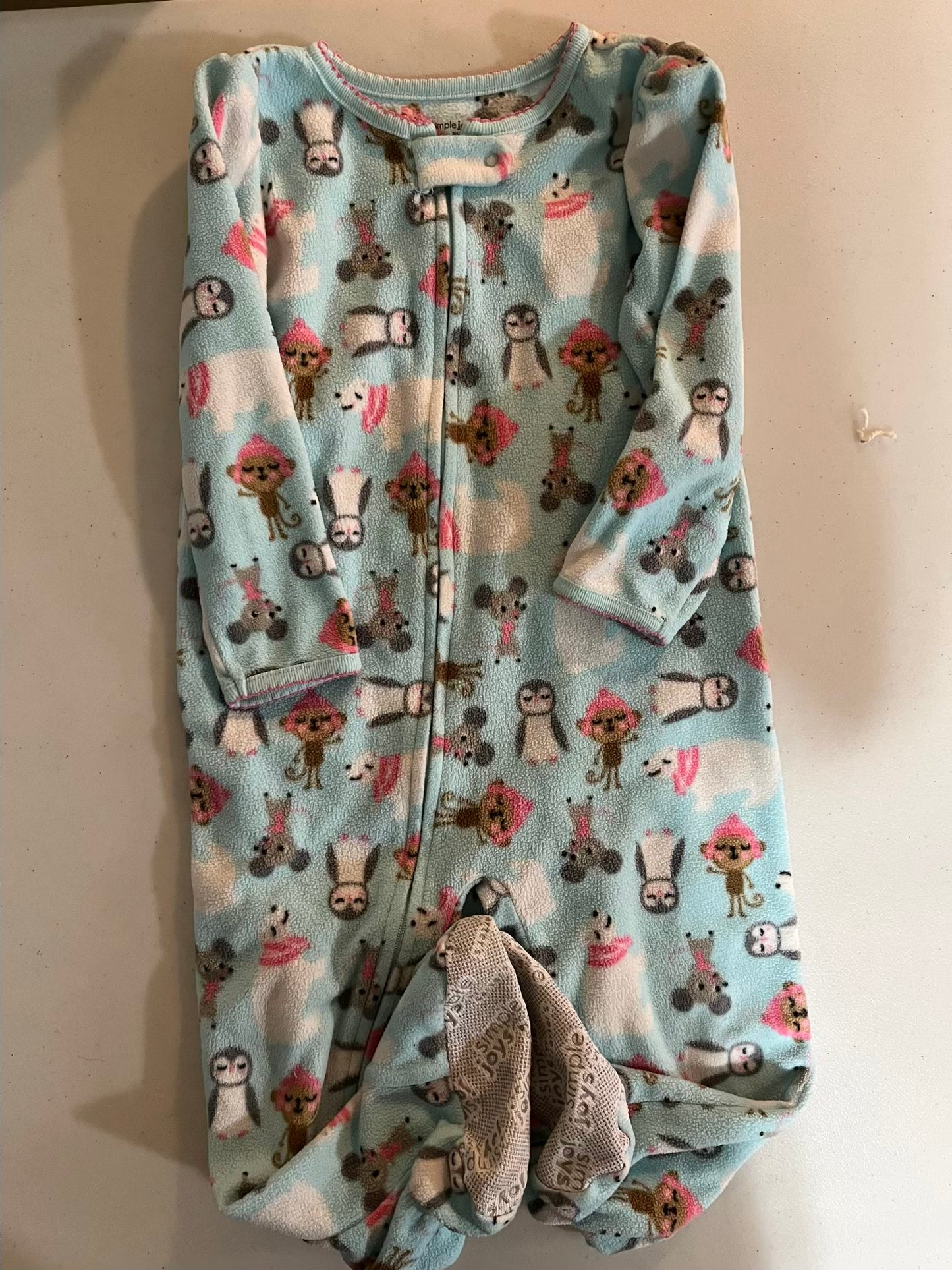 Seller #28 - 2T Simple Joys Sleep N Play - GUC