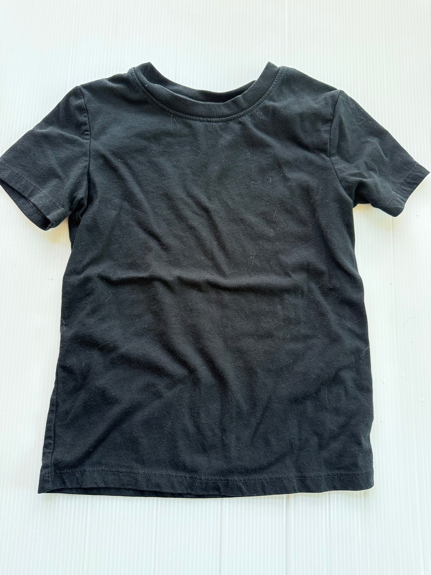 #167 Cat & Jack Boys Black Tee - 5T