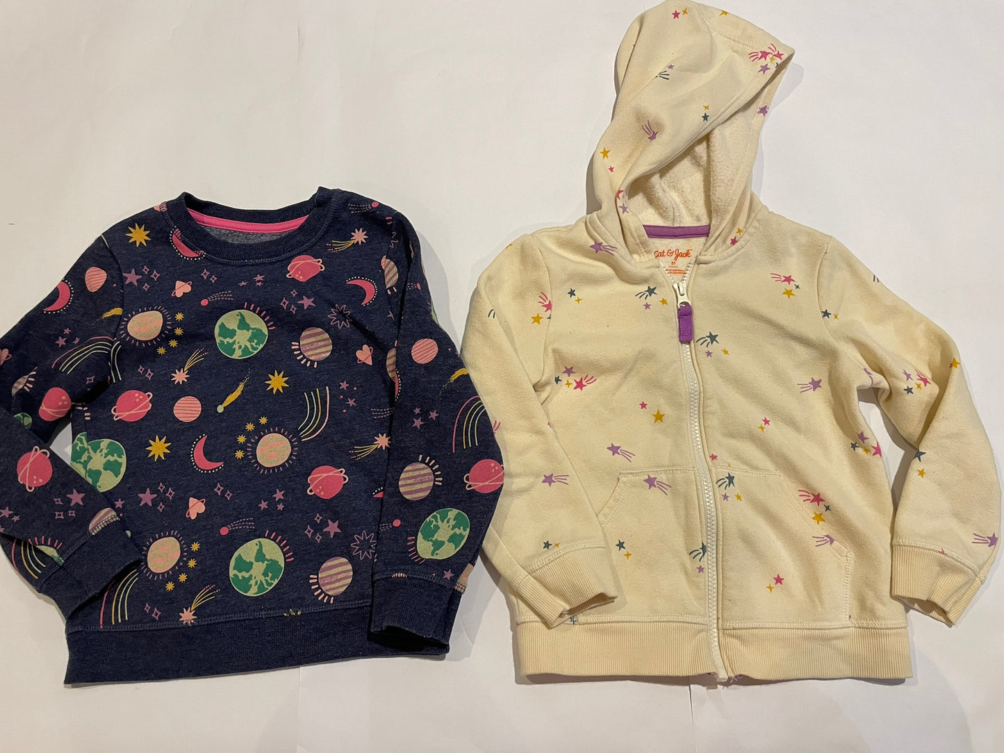 #126 Girls Cat & Jack 5T Set of 2 Sweatshirts (Navy space, White stars) GUC