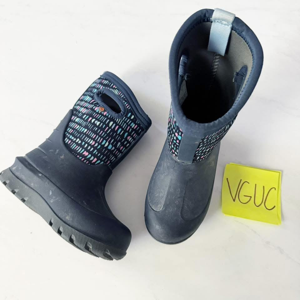 Seller 196- girls bog snow boots 11