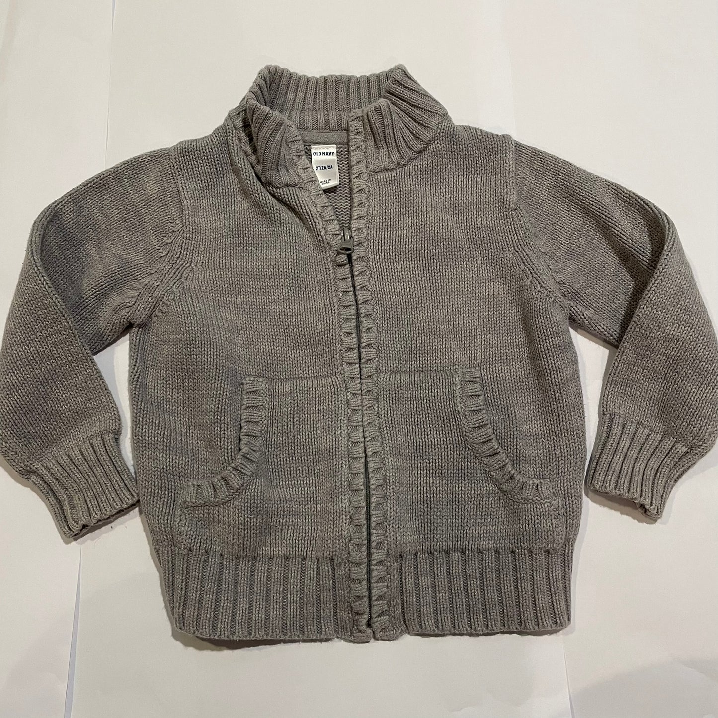#126 Boys Old Navy 2T Gray Zip up Sweater GUC