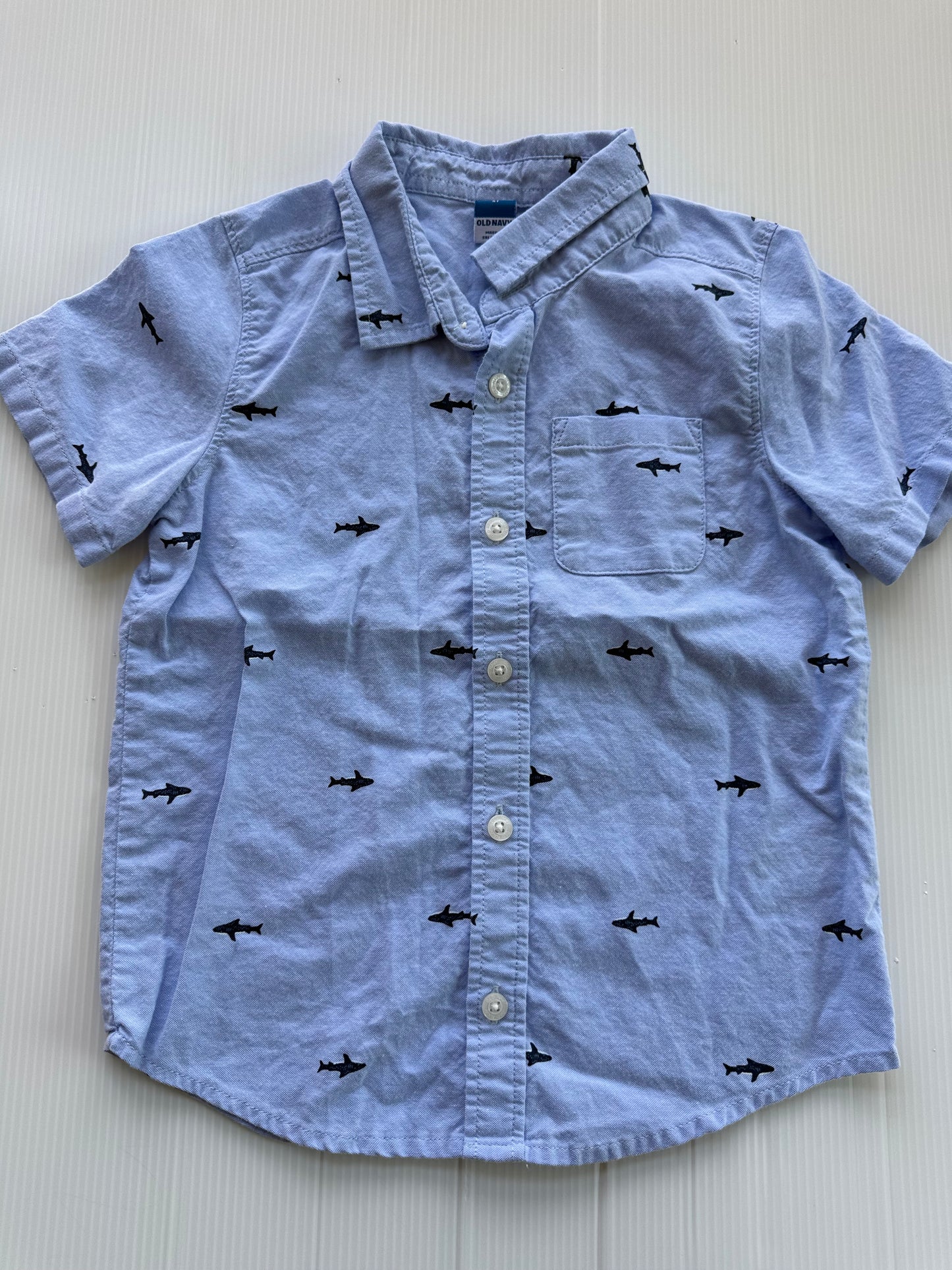 #167 Old Navy Boys Shark Shirt - 5T