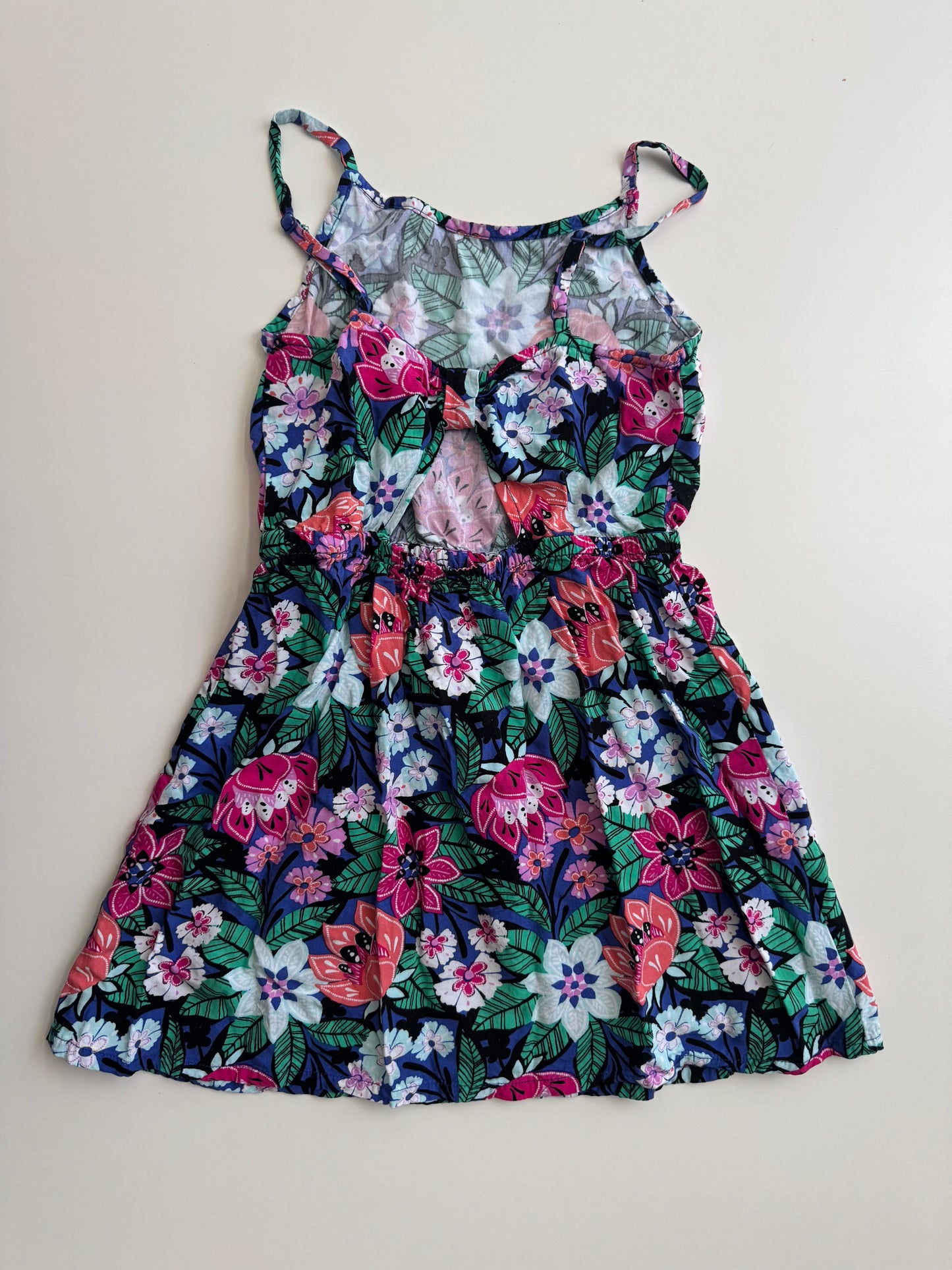 #32 Gymboree Girls size 6 lightweight keyhole back dress