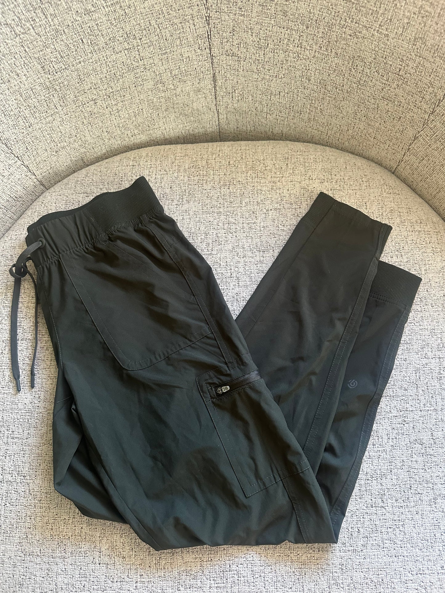 #77 NWOT Champion Women’s Joggers, Small