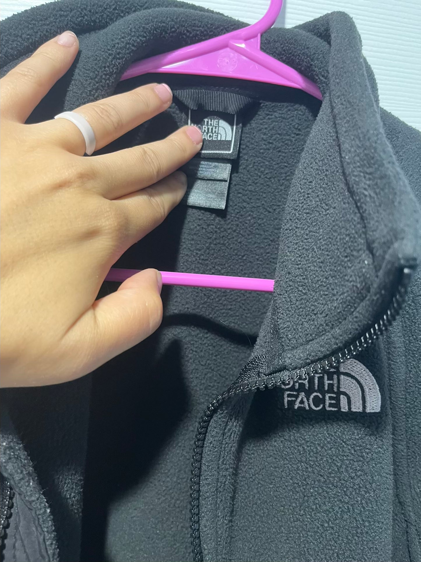 Seller #28 - Women's North Face Khumbu Black Fleece Jacket - M - GUC