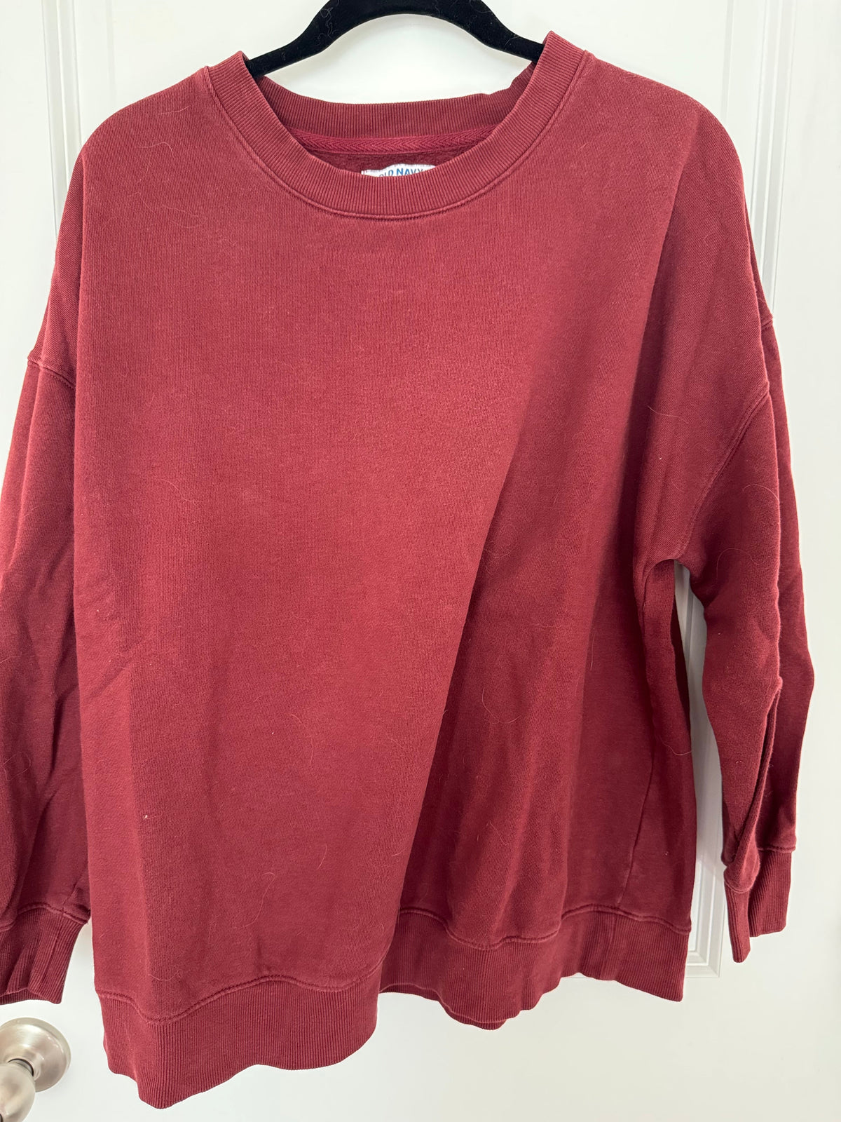 #107 Old Navy Basic Crewneck size M