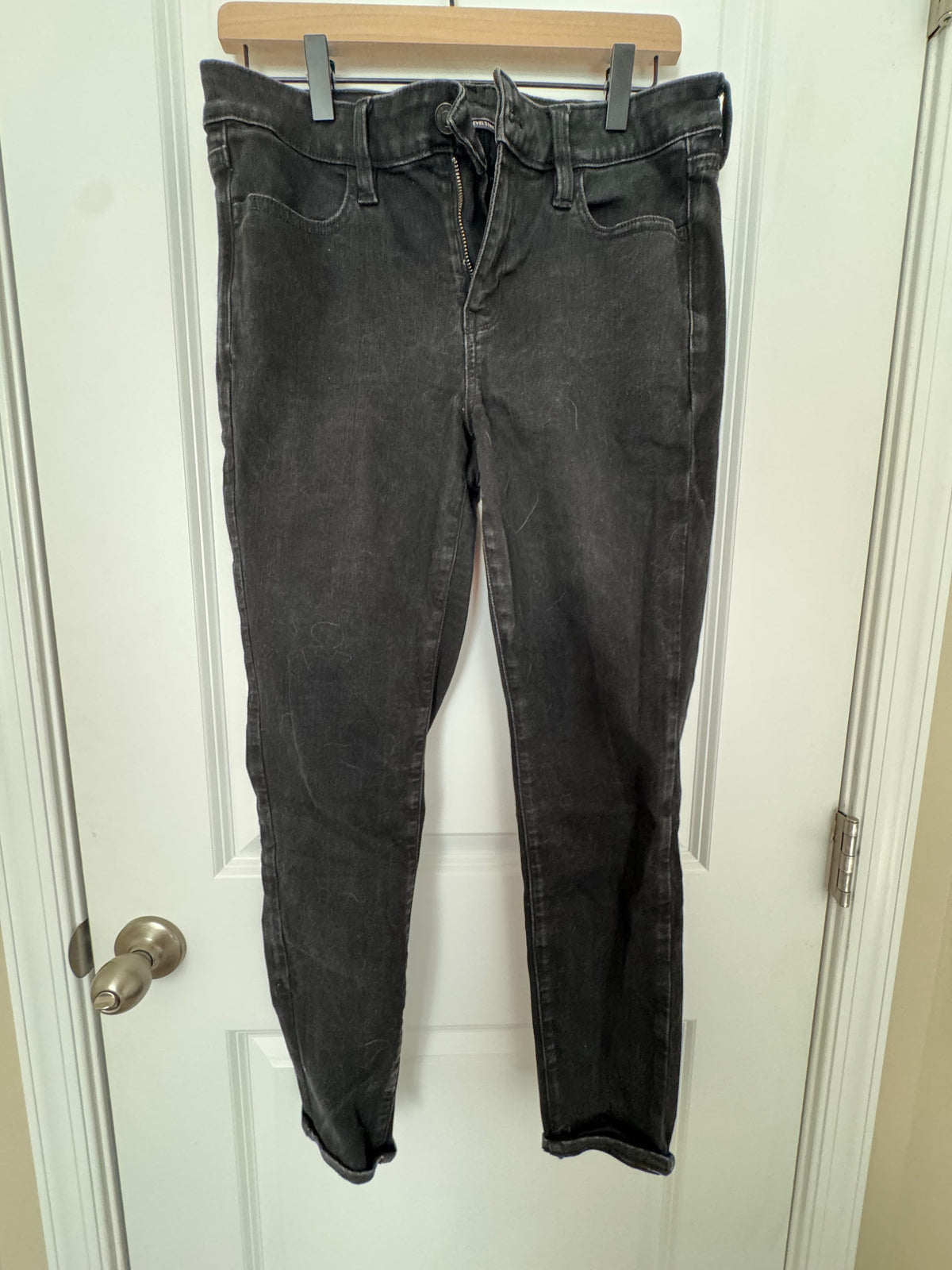 #107 American Eagle Skinny Stretch size 10