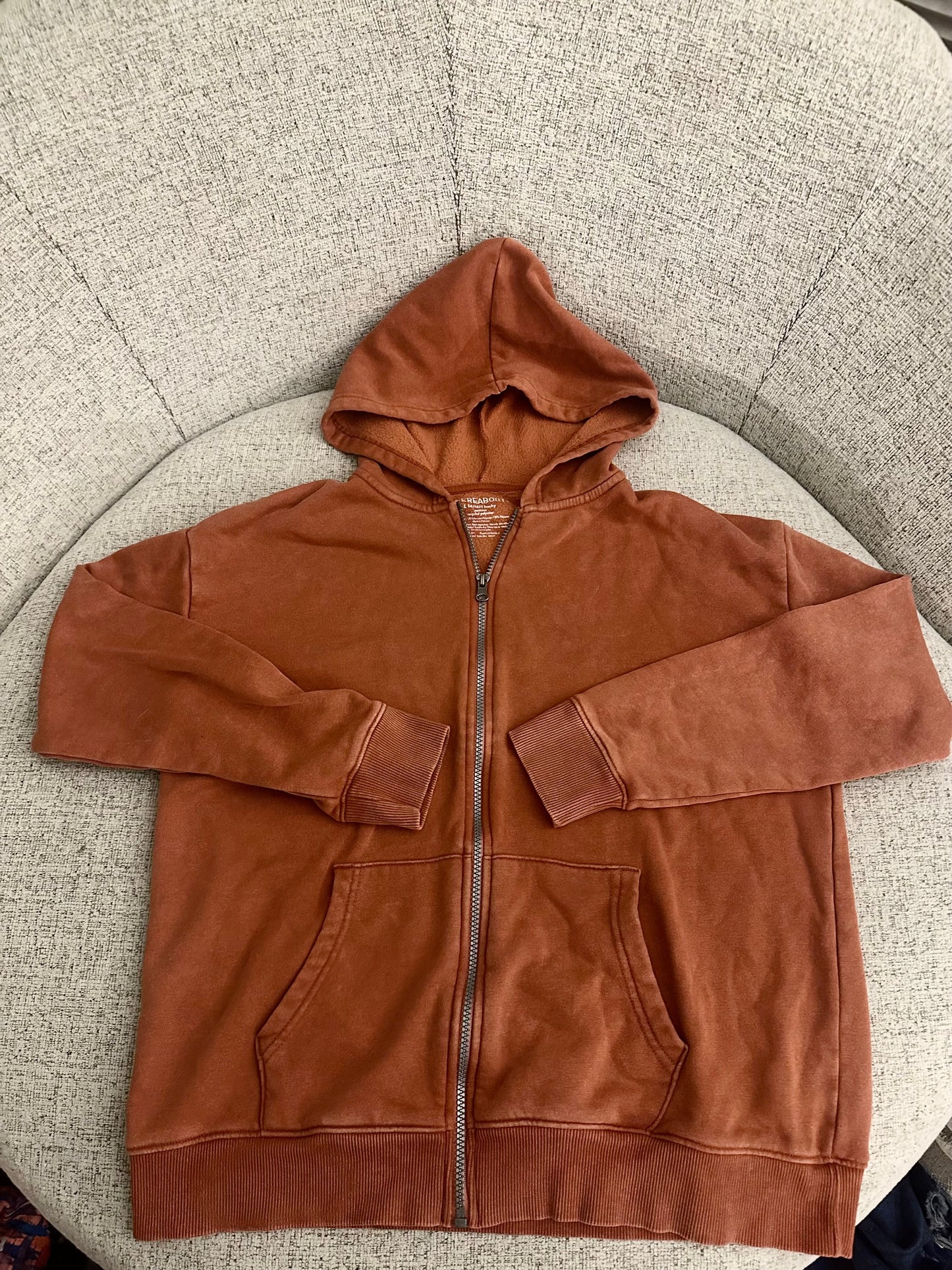 #77 NWOT Boys Zip-Up Hoodie, Size 14/16 HUSKY