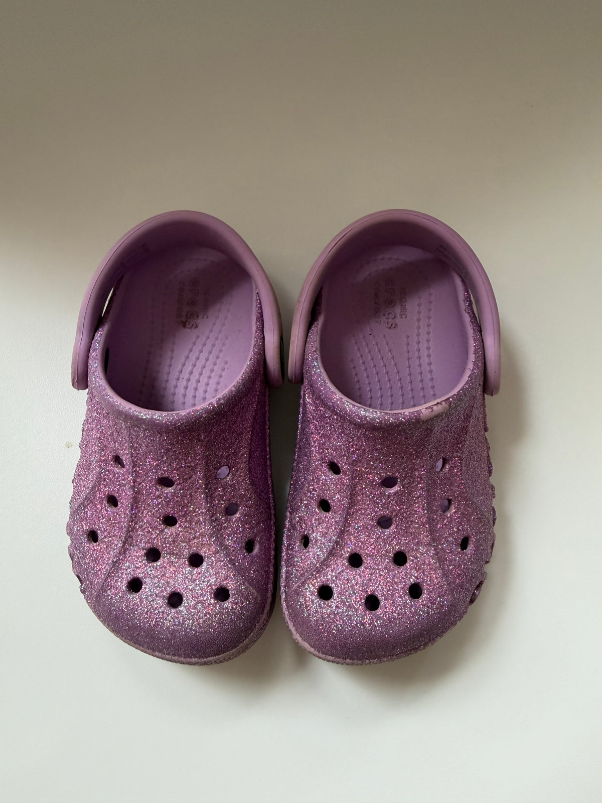 #117, Girls shoes 8c, Crocs purple sparkle, GUC