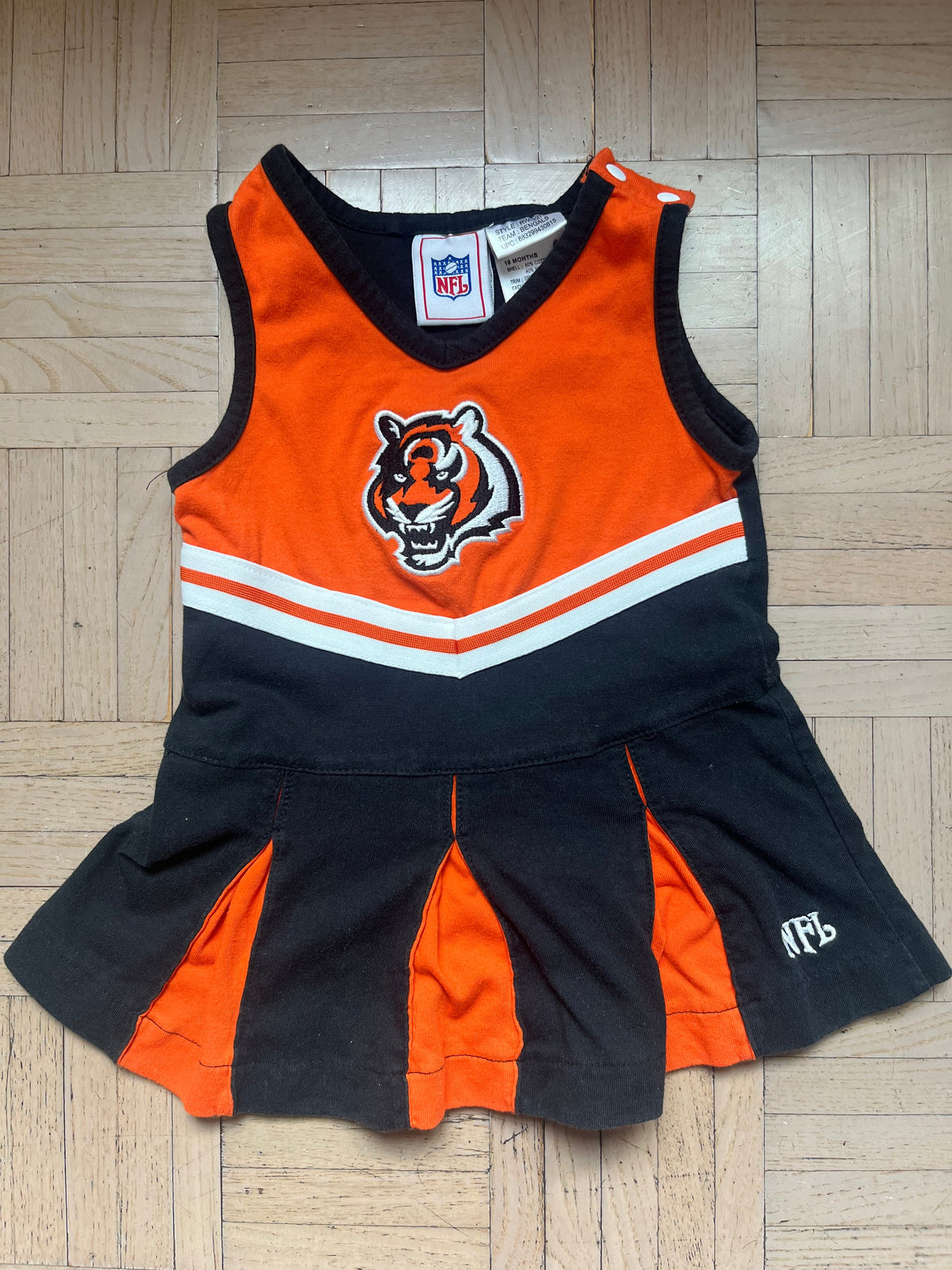 #195 EUC Bengals Cheerleading outfit, 18 months