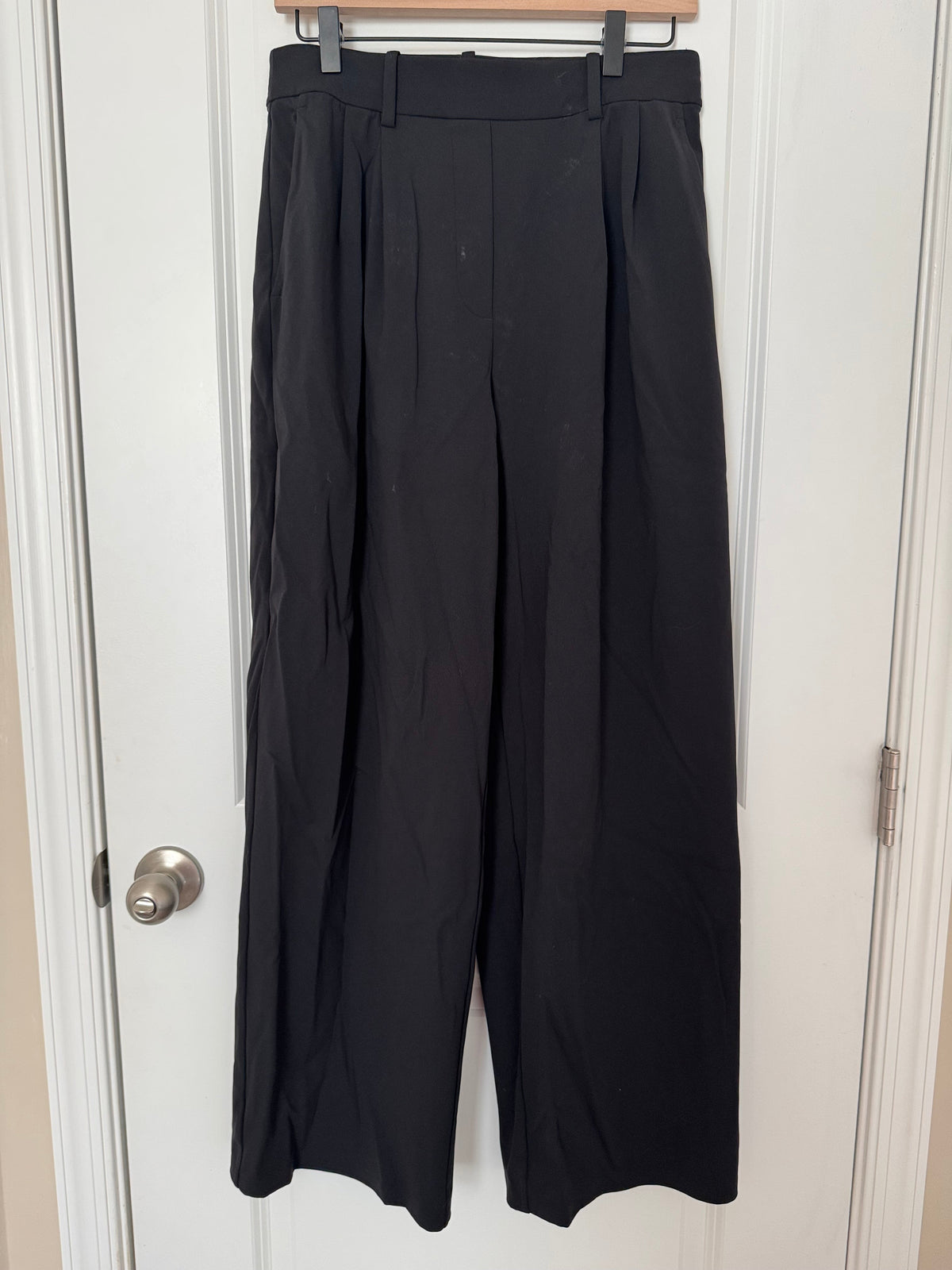 #107 Lululemon Daydrift High Rise Trouser size M short