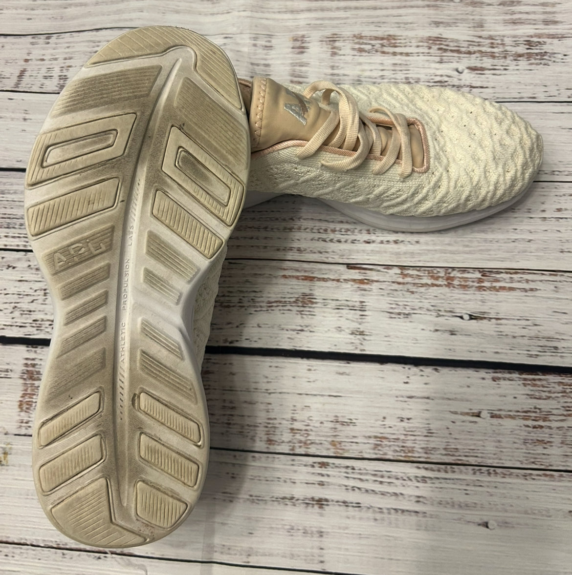 seller #62 APL shoe off white color women size 9