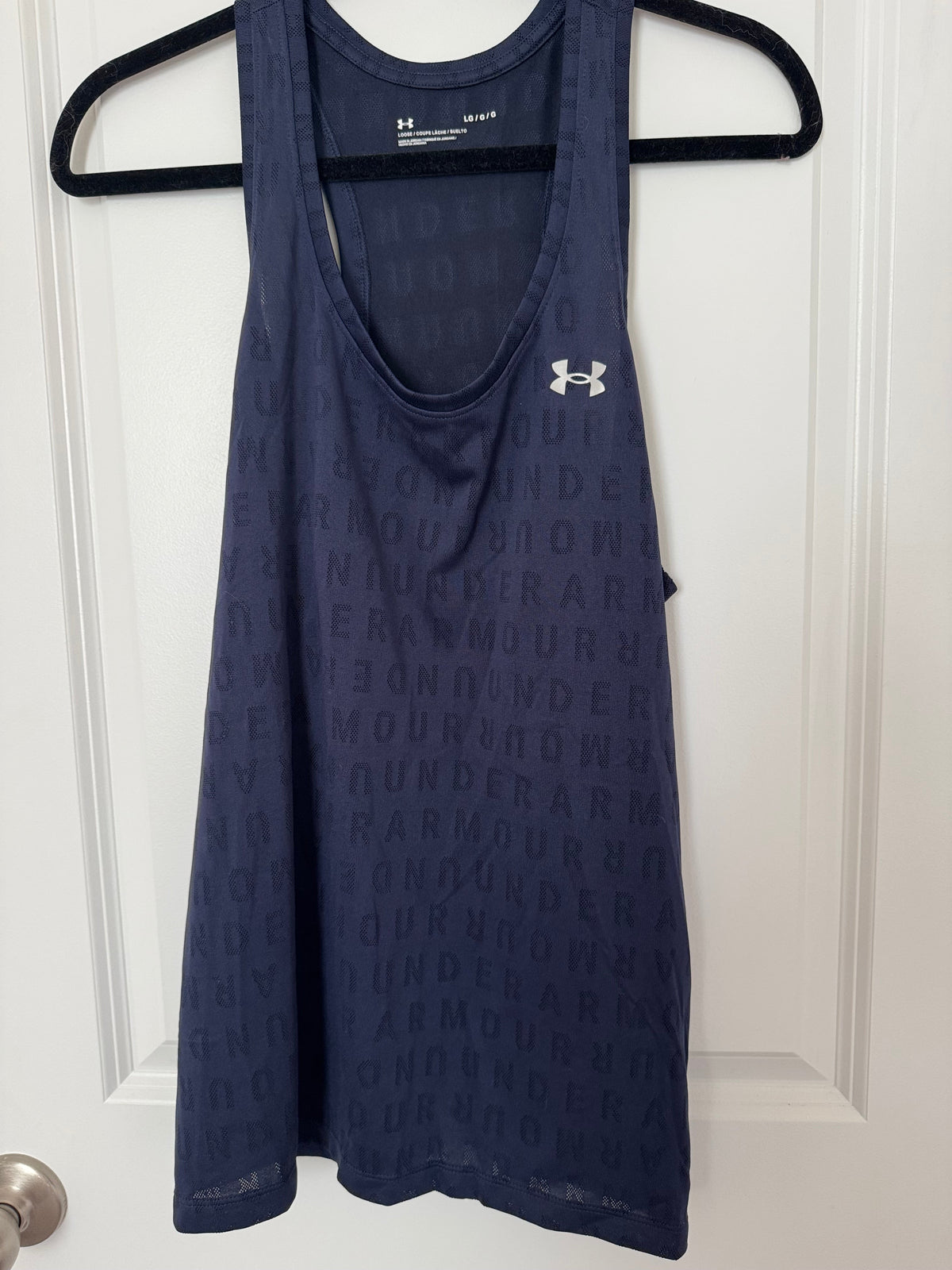 #107 Under Armor tank size L