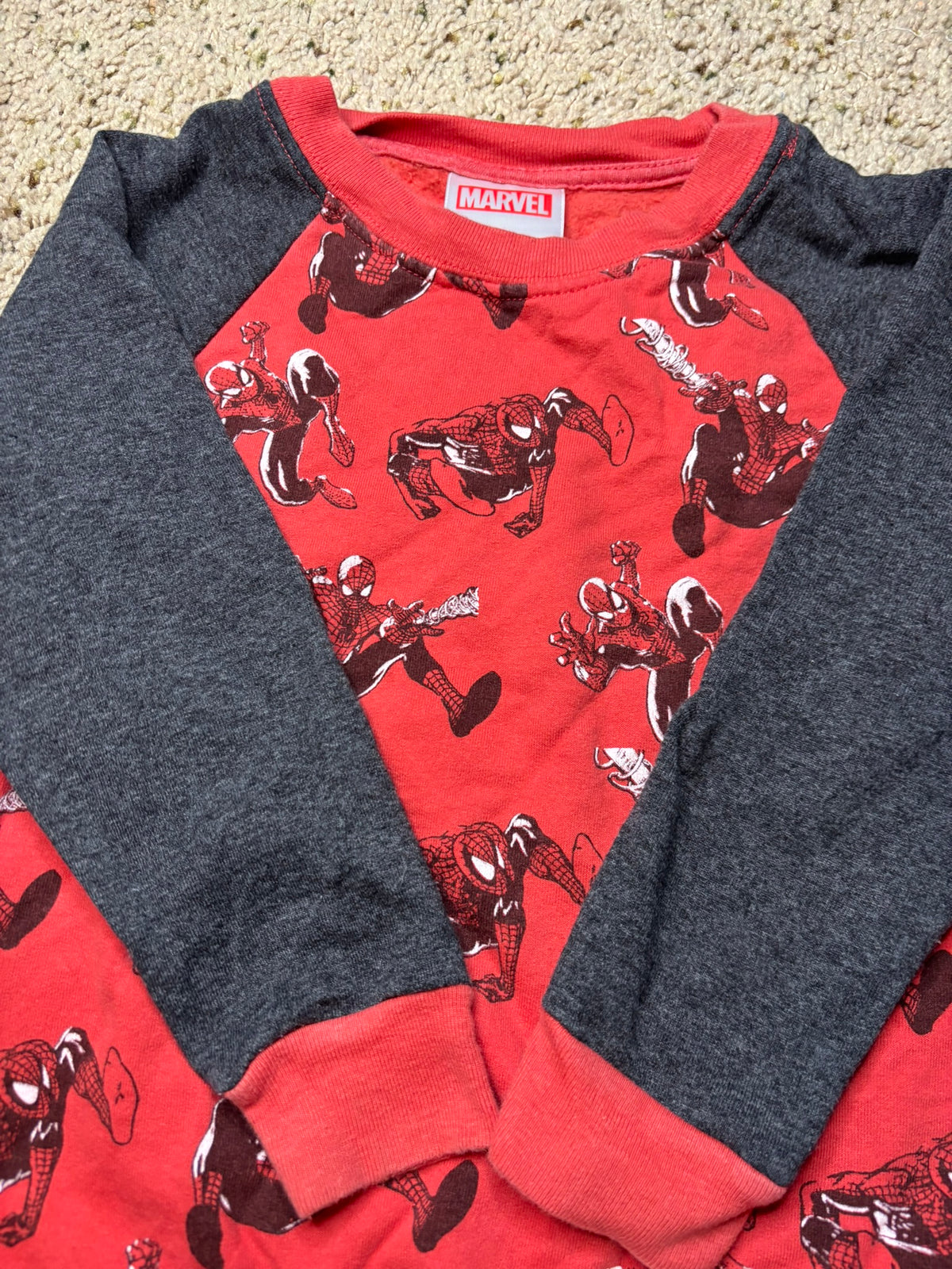 #90: Marvel Spider-Man Sweatshirt β 4T