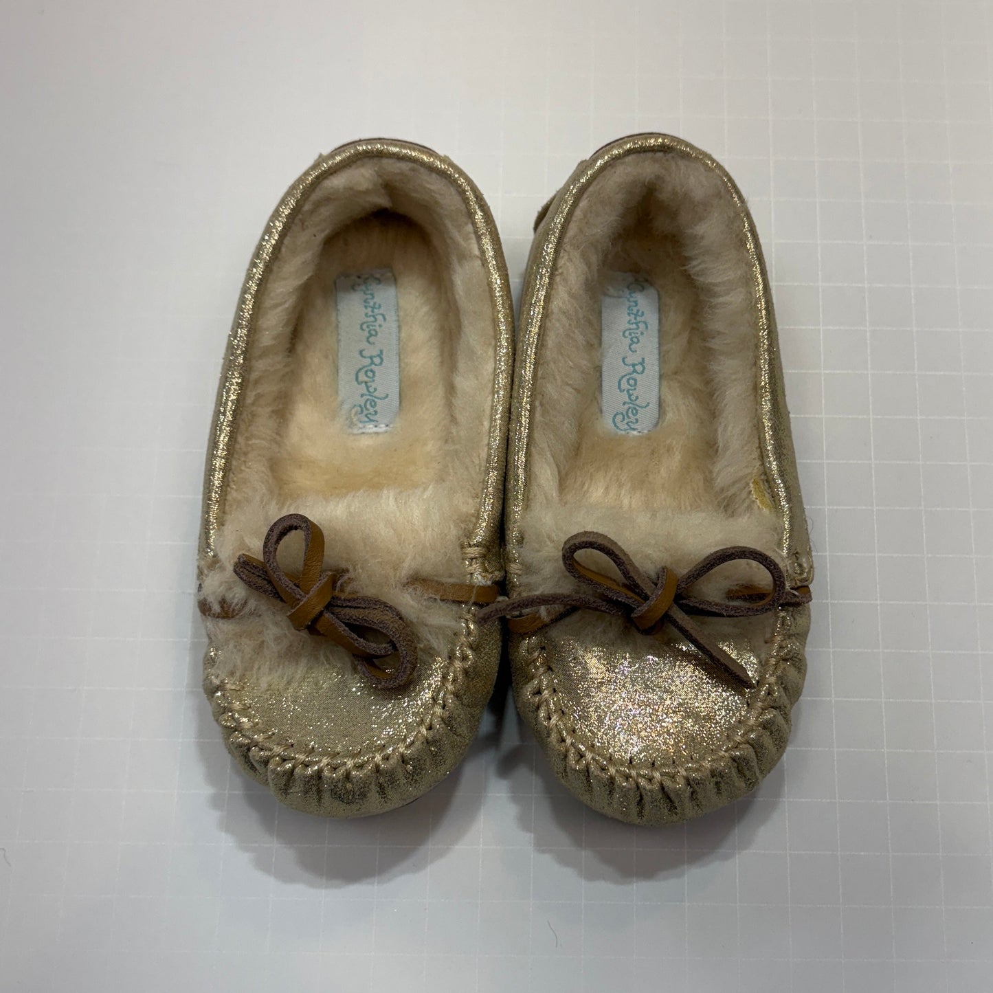 Seller 189 Girls Size 7 Cynthia Rowley Gold Fuzzy Slippers EUC