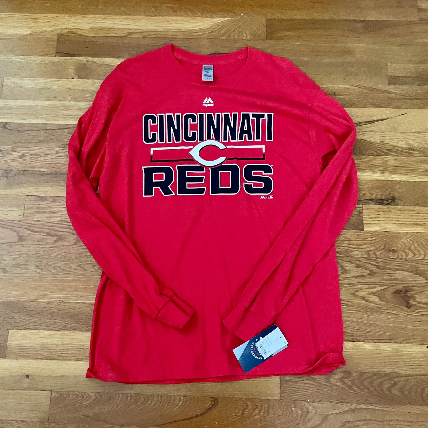 #116 Men’s long sleeve Cincinnati Reds large