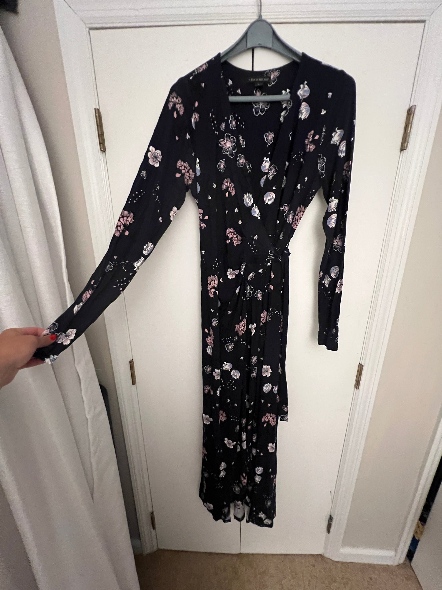 Seller #159 Pea in the Pod Sz Medium Maternity wrap dress