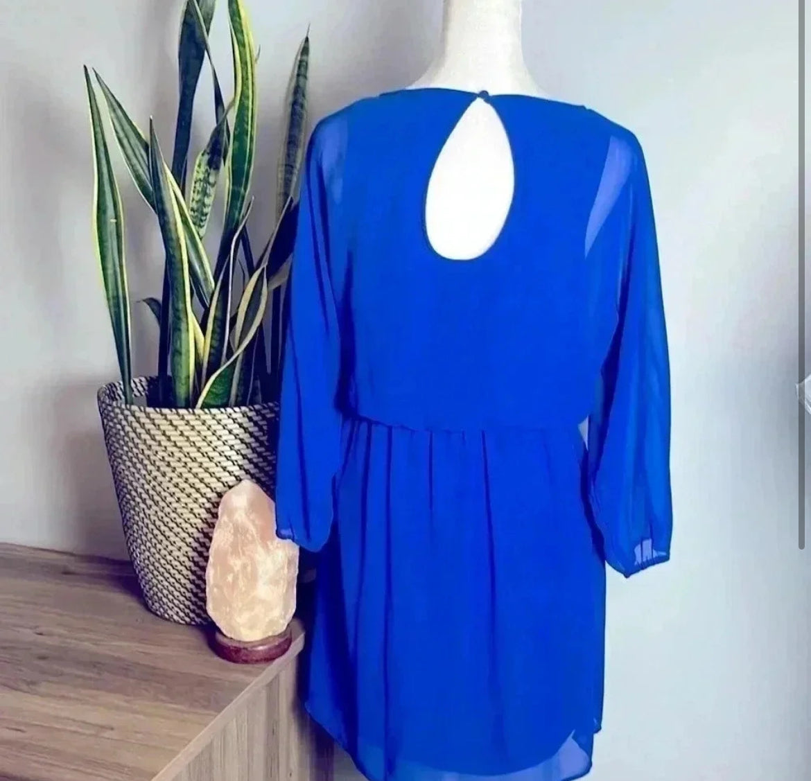 Seller#213 Women’s Size XS Blue Shear Mini Dress by Express EUC
