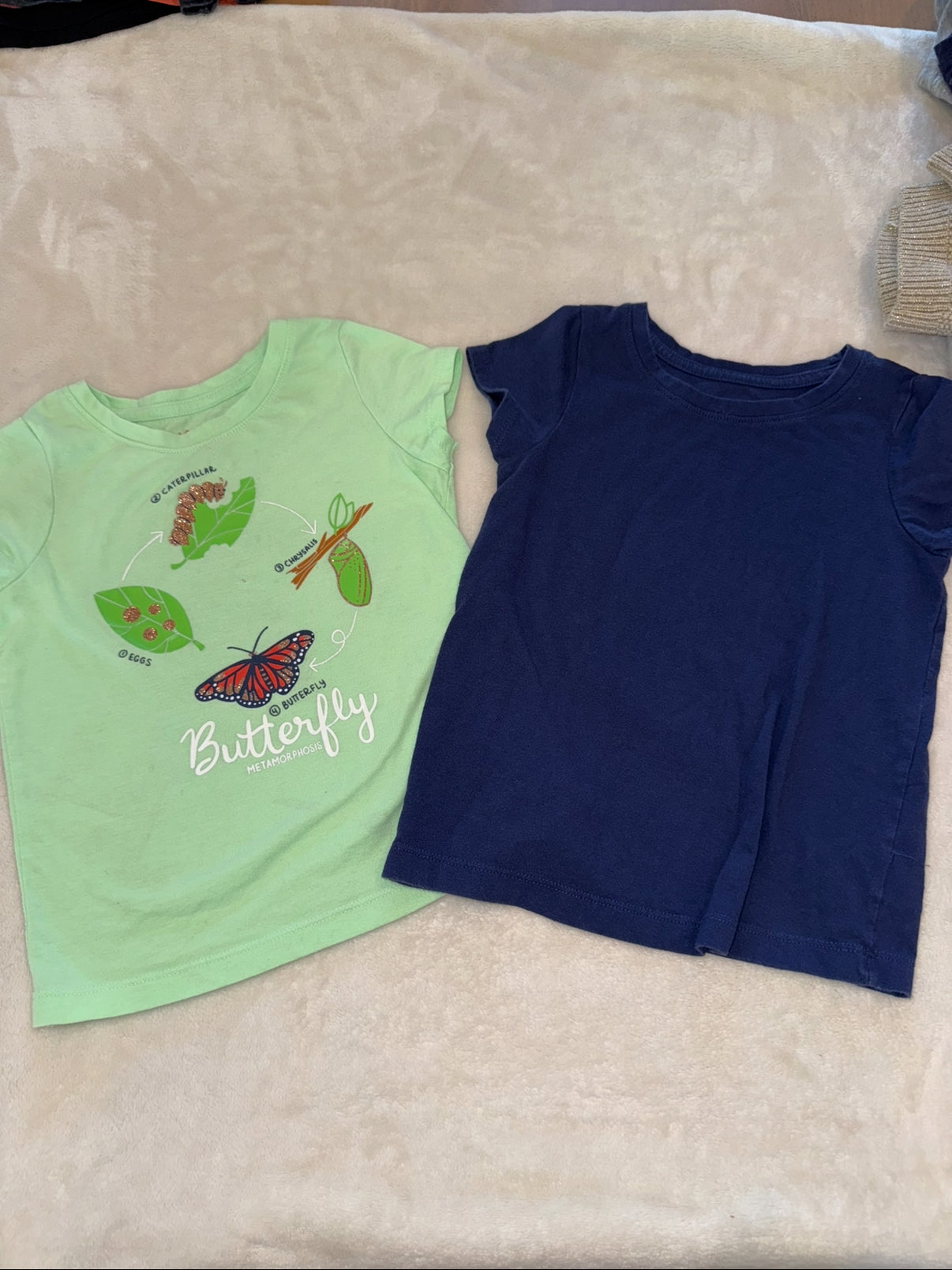 #46 Girls 5T cat and Jack tshirt bundle butterfly process shirt has a small spot pictured uc