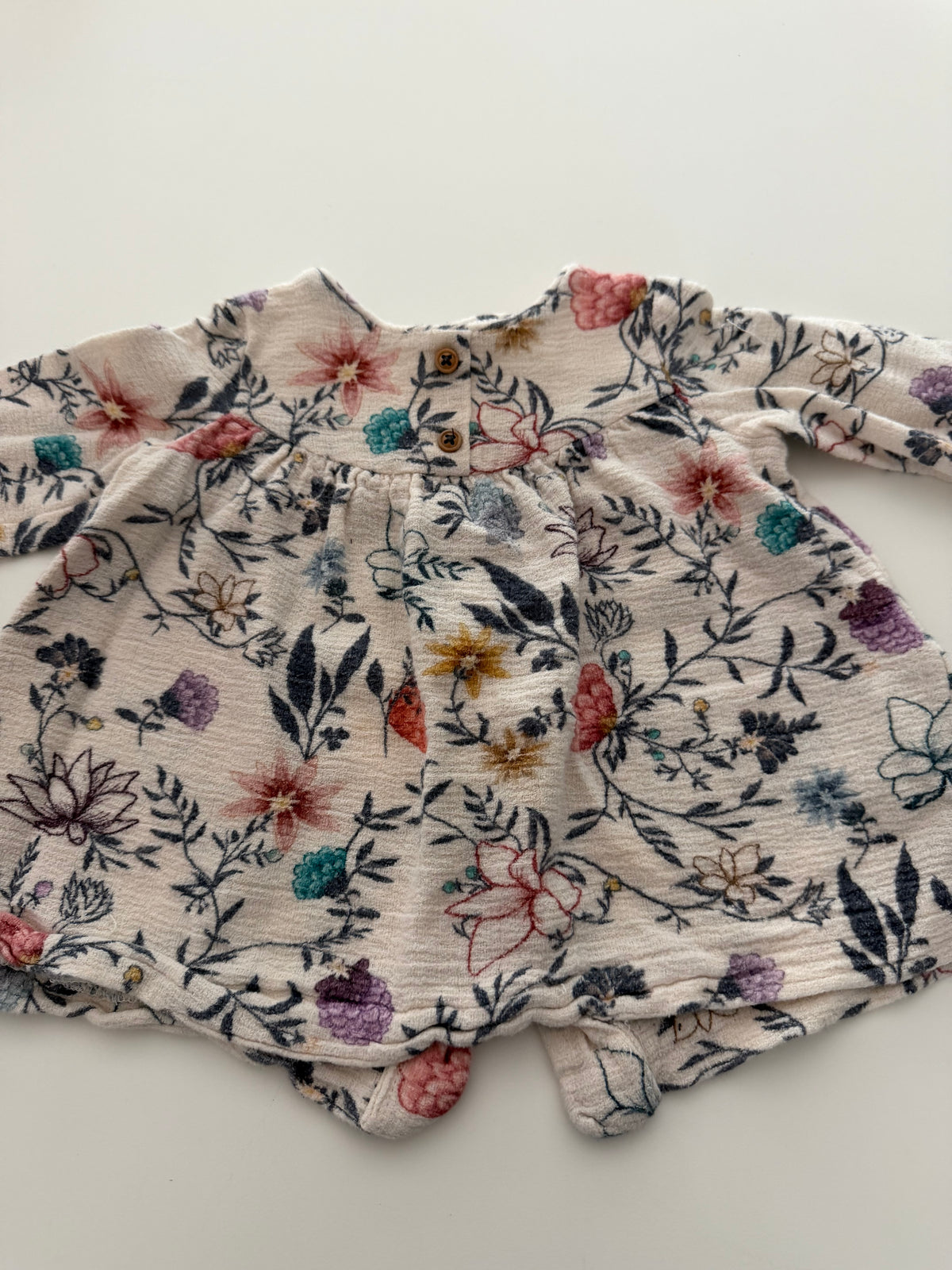 #117, Girls 12M, Zara cream flower print blouse, GUC