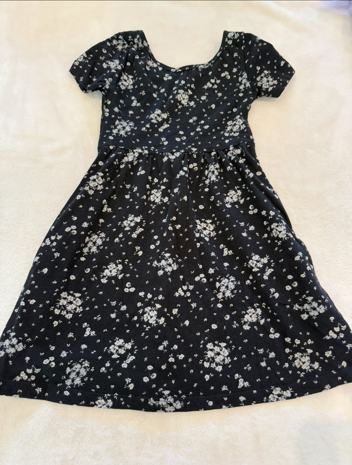 #46 Girls 5t oldnavy short sleeve swing dress euc