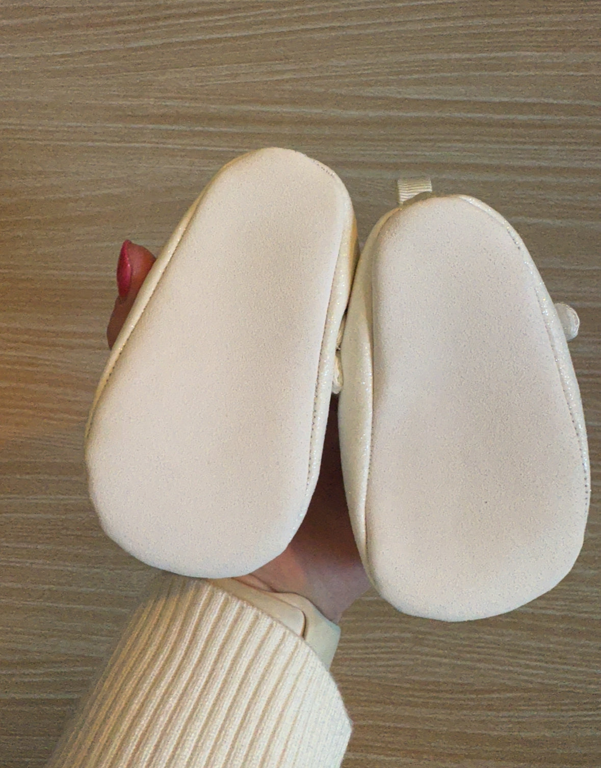 #102 Carters Girls White Soft Sole Glitter Ballet Flats 0-3 Months