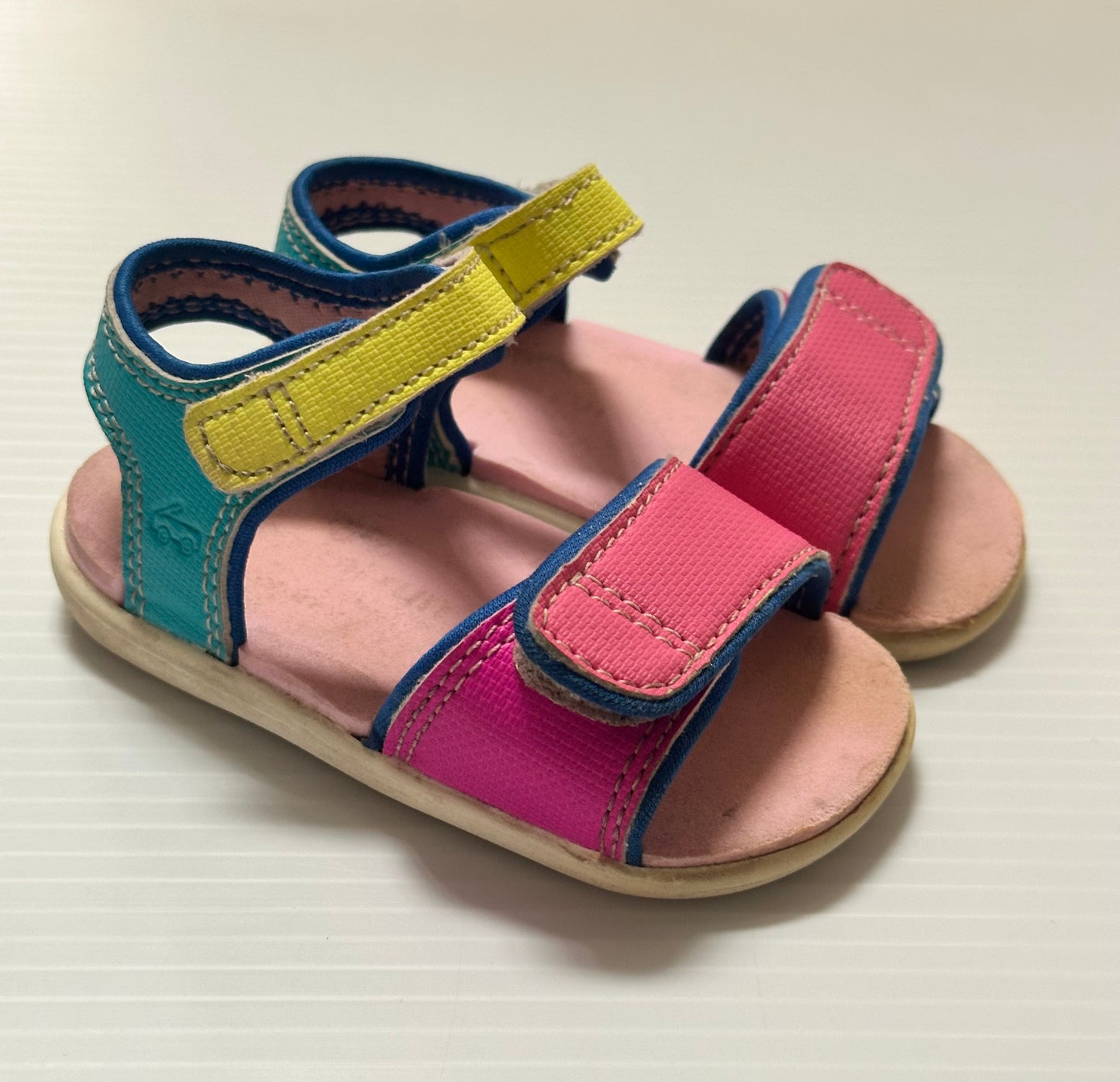 #168 See Kai Run Girls Size 4 Sandals