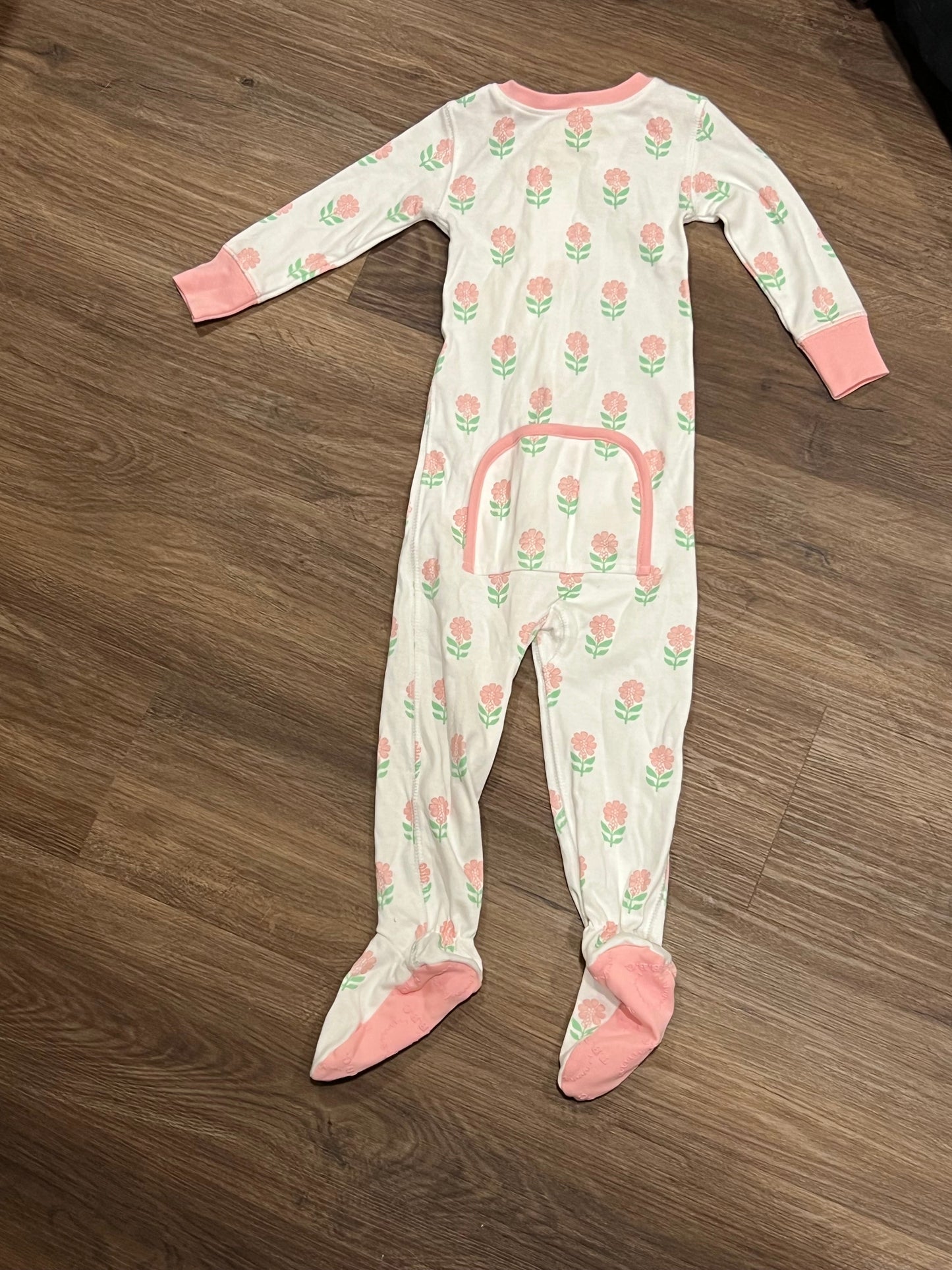#24 tbbc NWT size 12-18 months sleeper