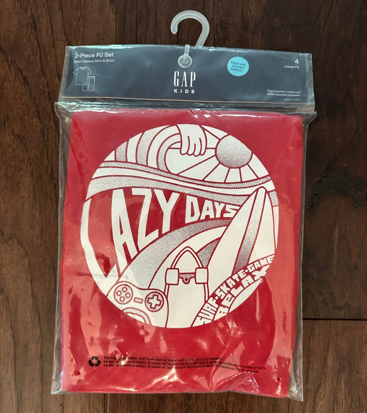 #218 NWT sz4 Gap Jammies