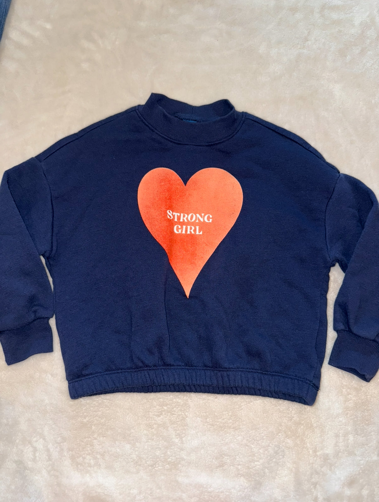 #46 Girls 5T Navy sweatshirt euc