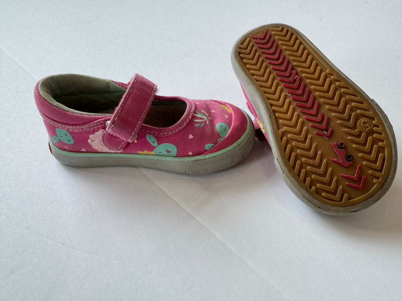 #190 REDUCED See Kai Run Mary Jane, Size 5T