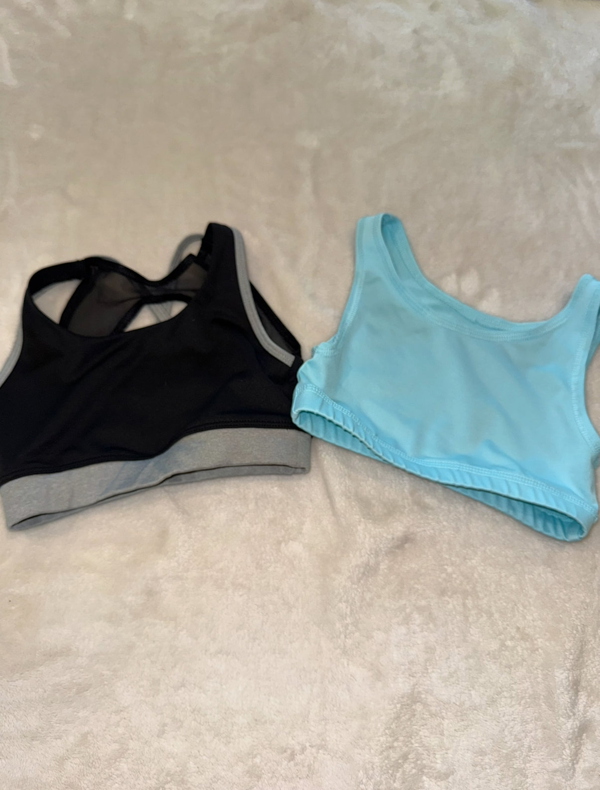 #46 Girls 6/6x bras euc