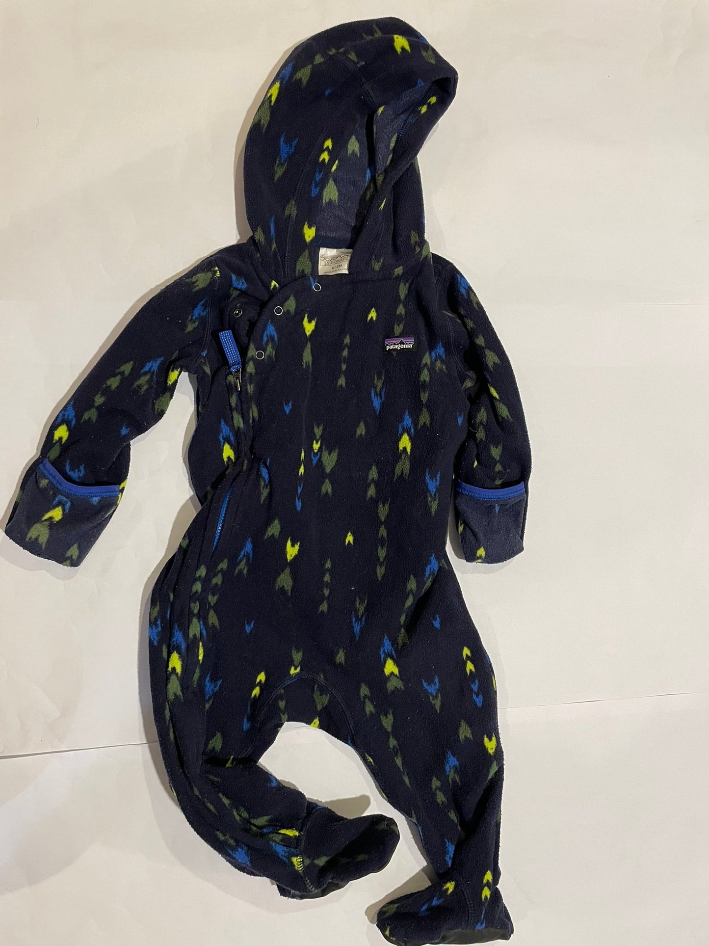 #126 Patagonia Zipper Winter Bunting 6-12M guc