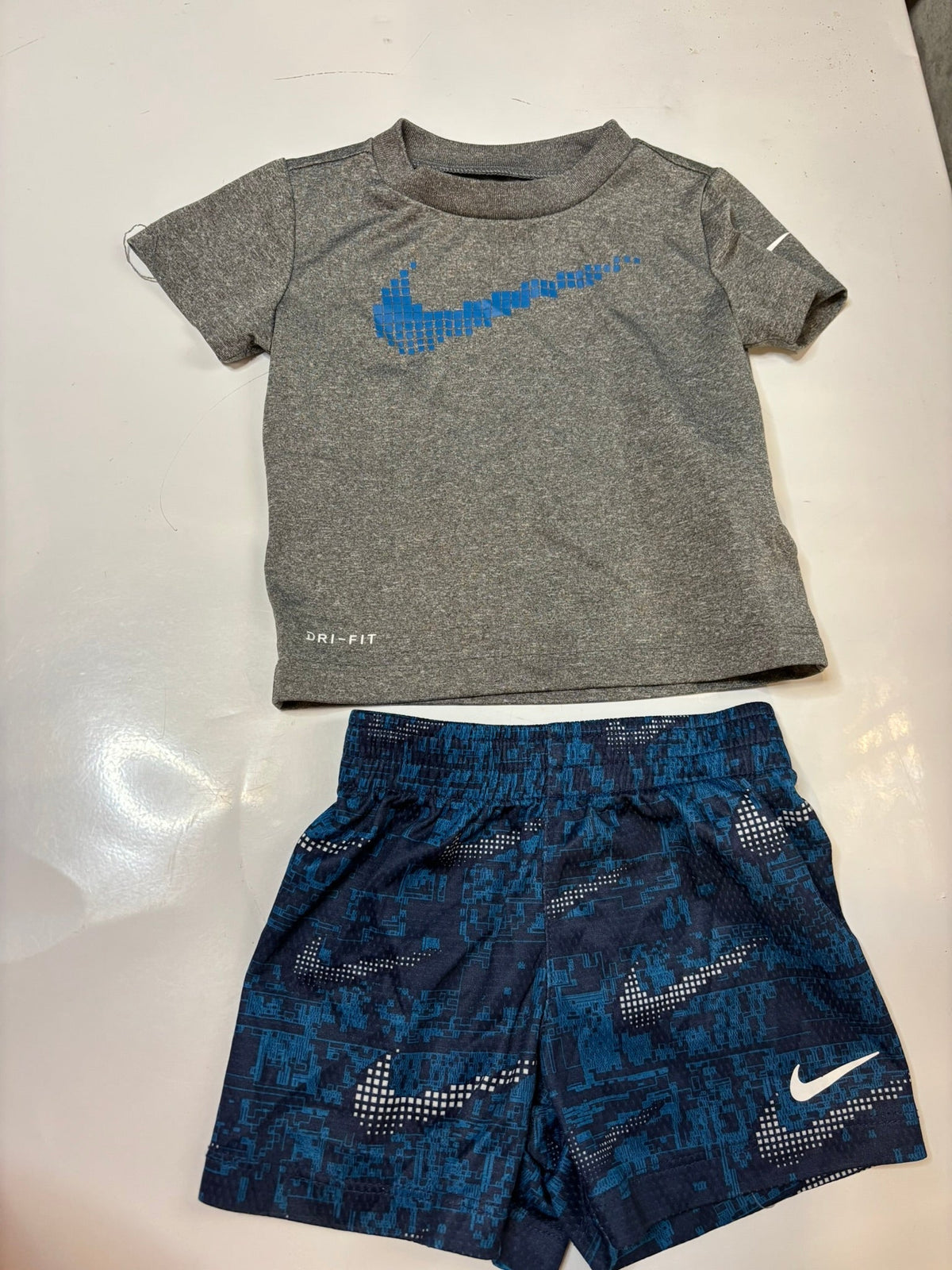 #90: Nike Dri-FIT 2-Piece Outfit – 12 Months