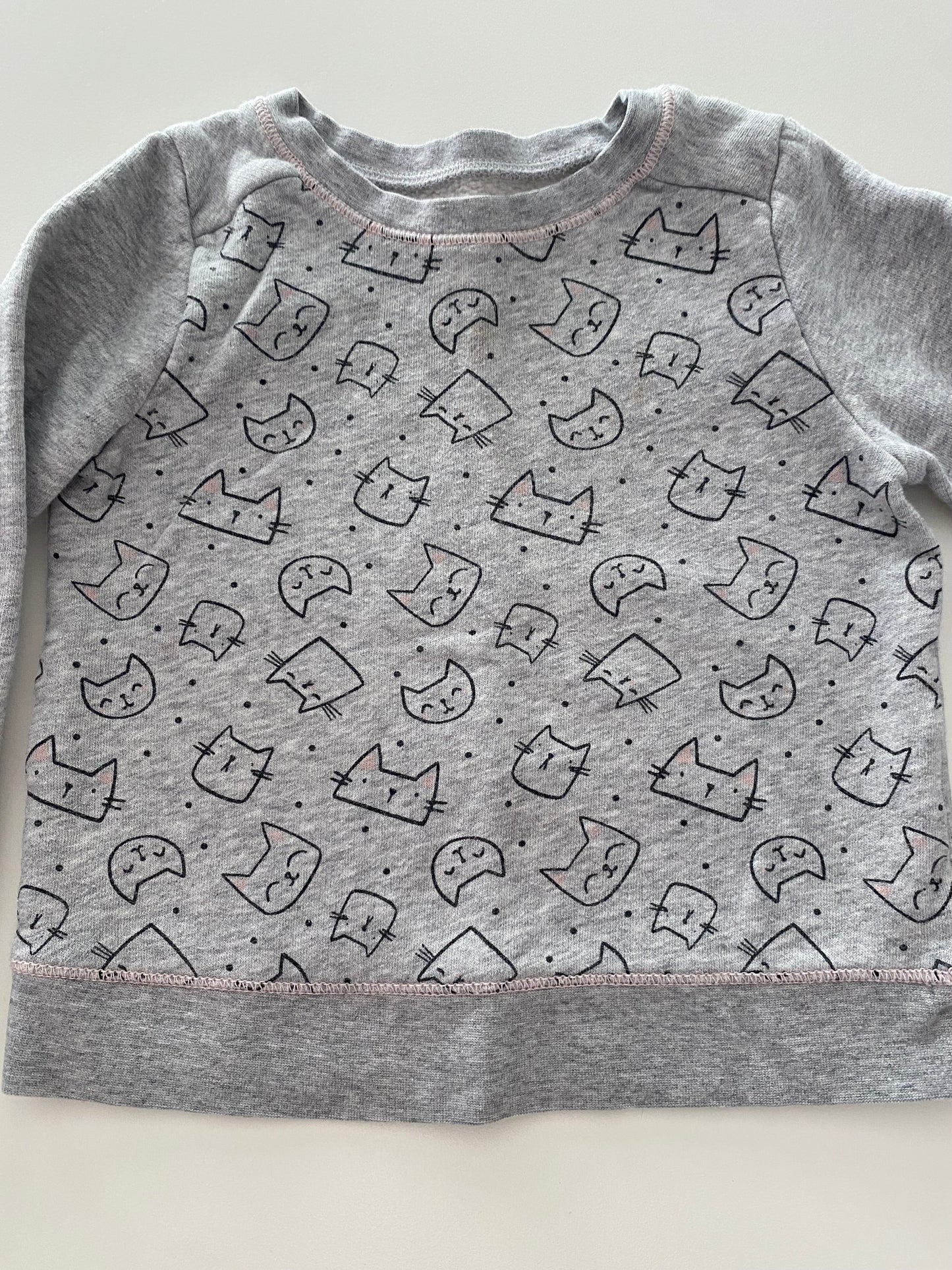 #117-Girls 3T, Cat & Jack Gray Kitty Sweatshirt, VGUC