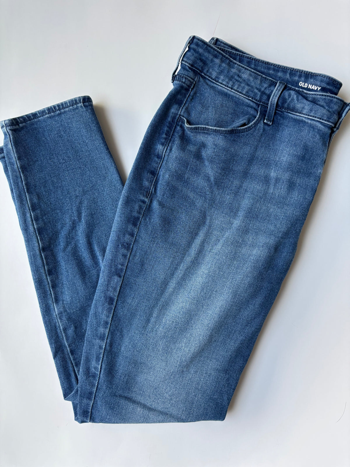 Seller #50 Old Navy Medium-Wash Skinny Jeans, Size 16 VGUC