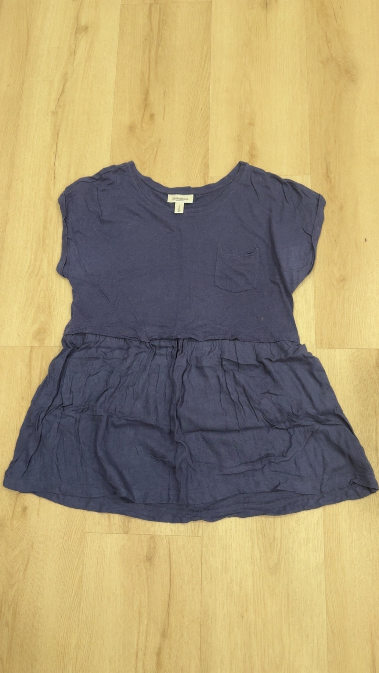 REDUCED! #49 Motherhood Maternity navy top size L GUC