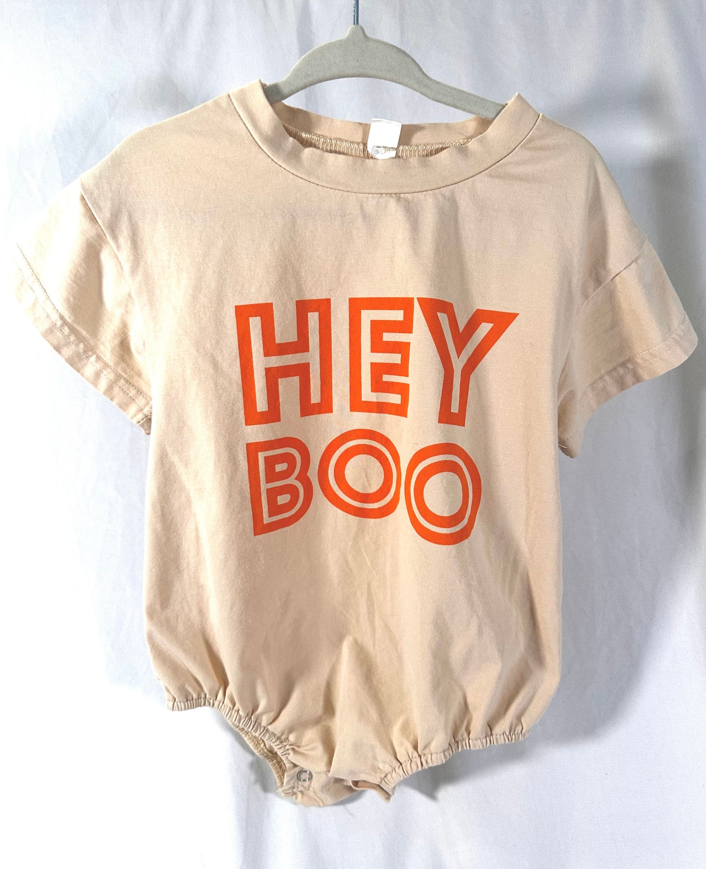 #30 12-18mo Hey Boo Onesie