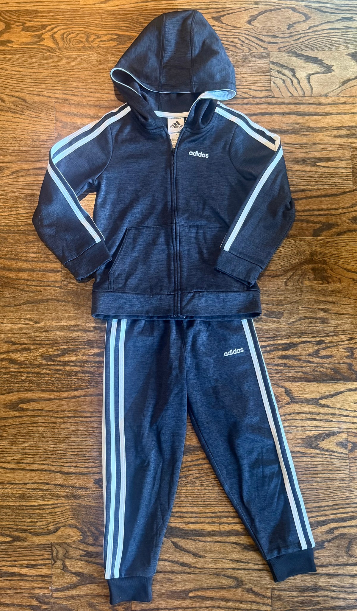 #75 Adidas Charcoal Boys Set Size 6