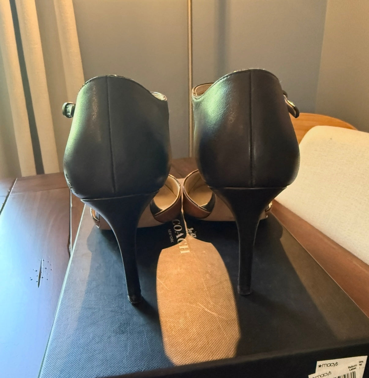#51 Coach Seline Pumps Size 9