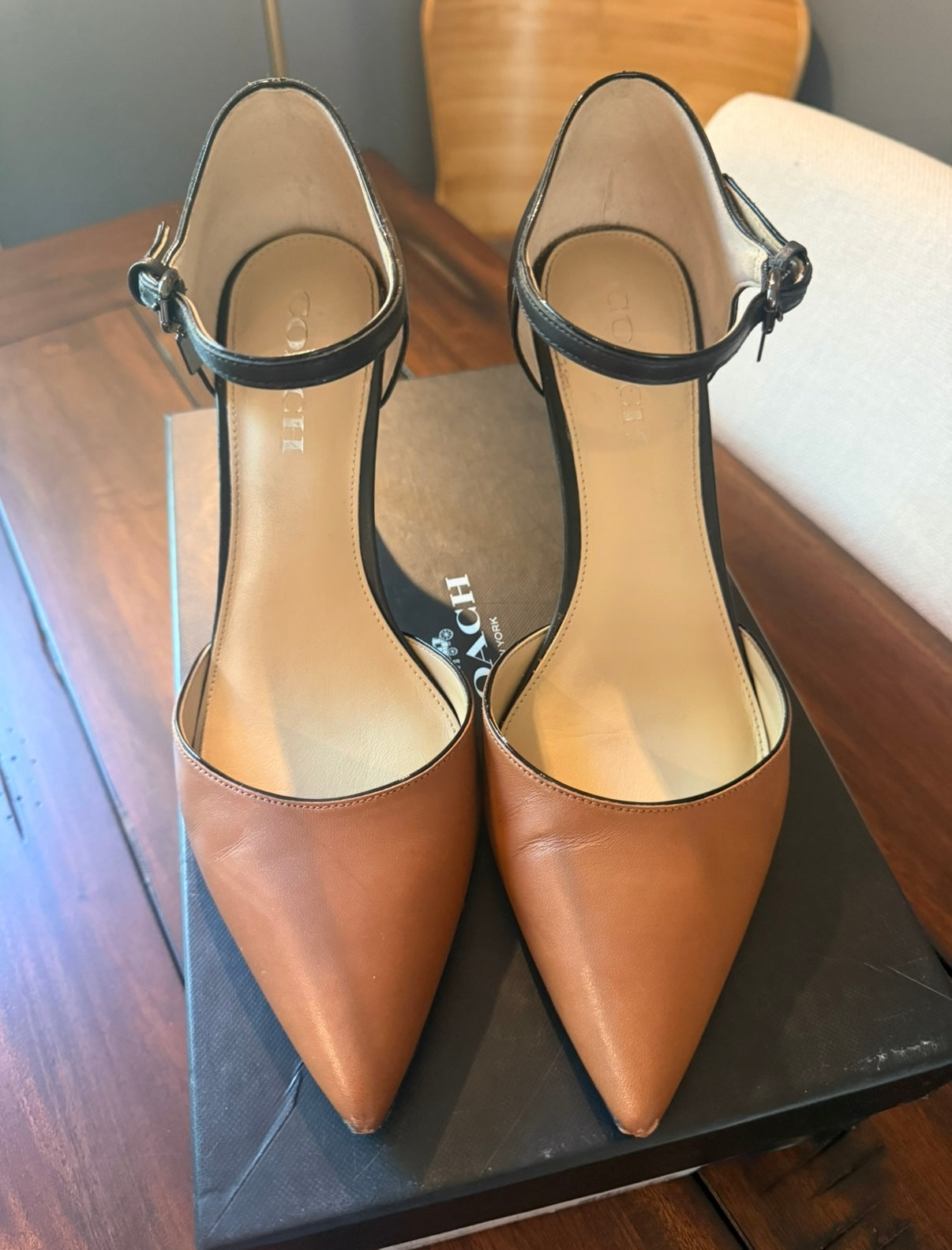 #51 Coach Seline Pumps Size 9