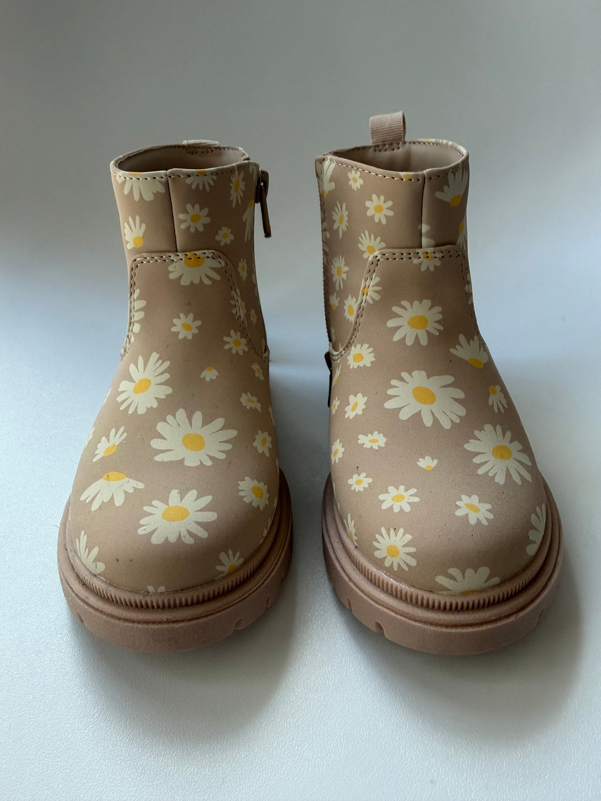 #117, Girls shoes 9c, Cat & Jack tan floral boots, New
