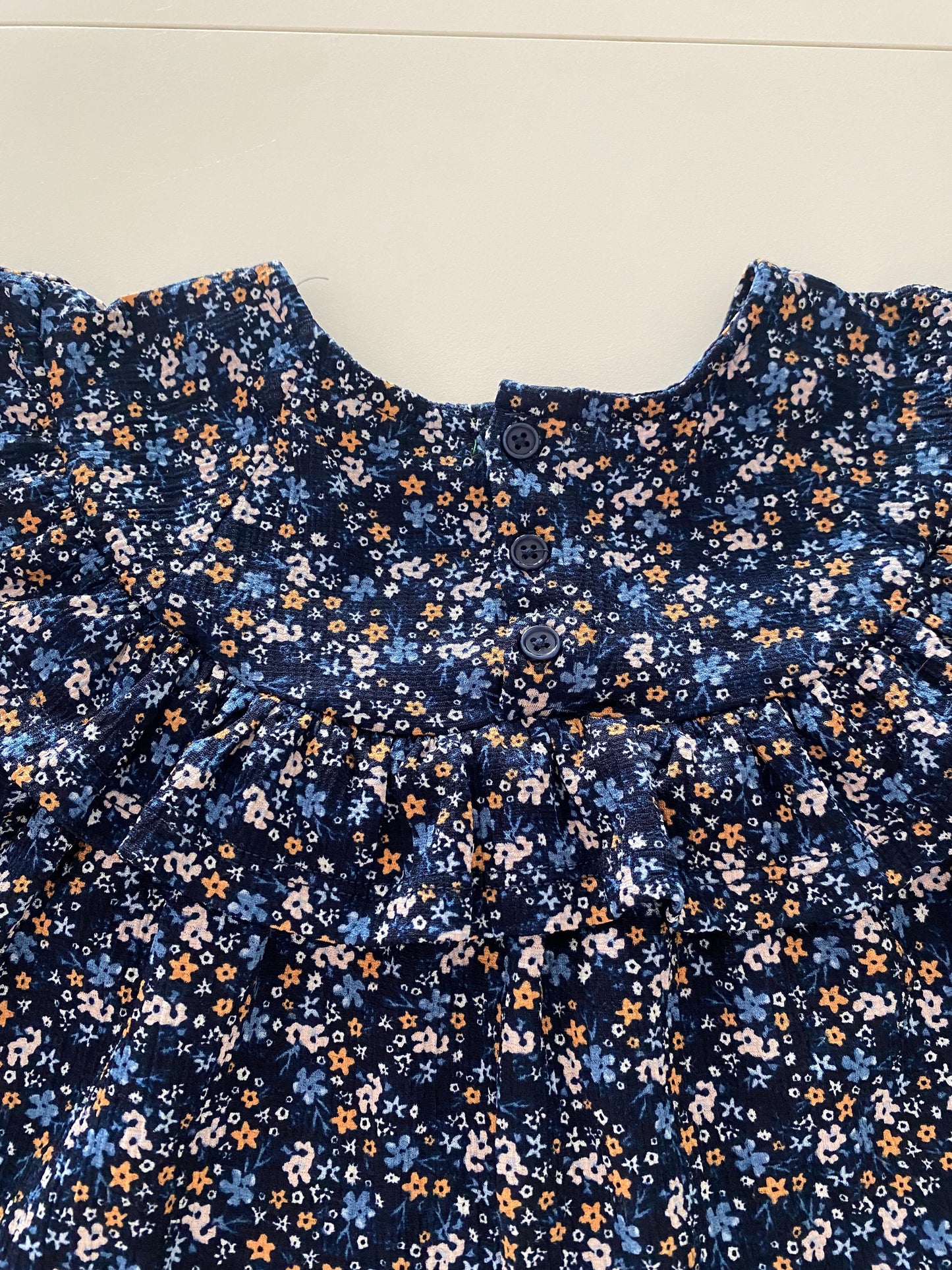 #117-Girls 3T, Dip Navy Floral Ruffle Blouse, EUC,*reduced*