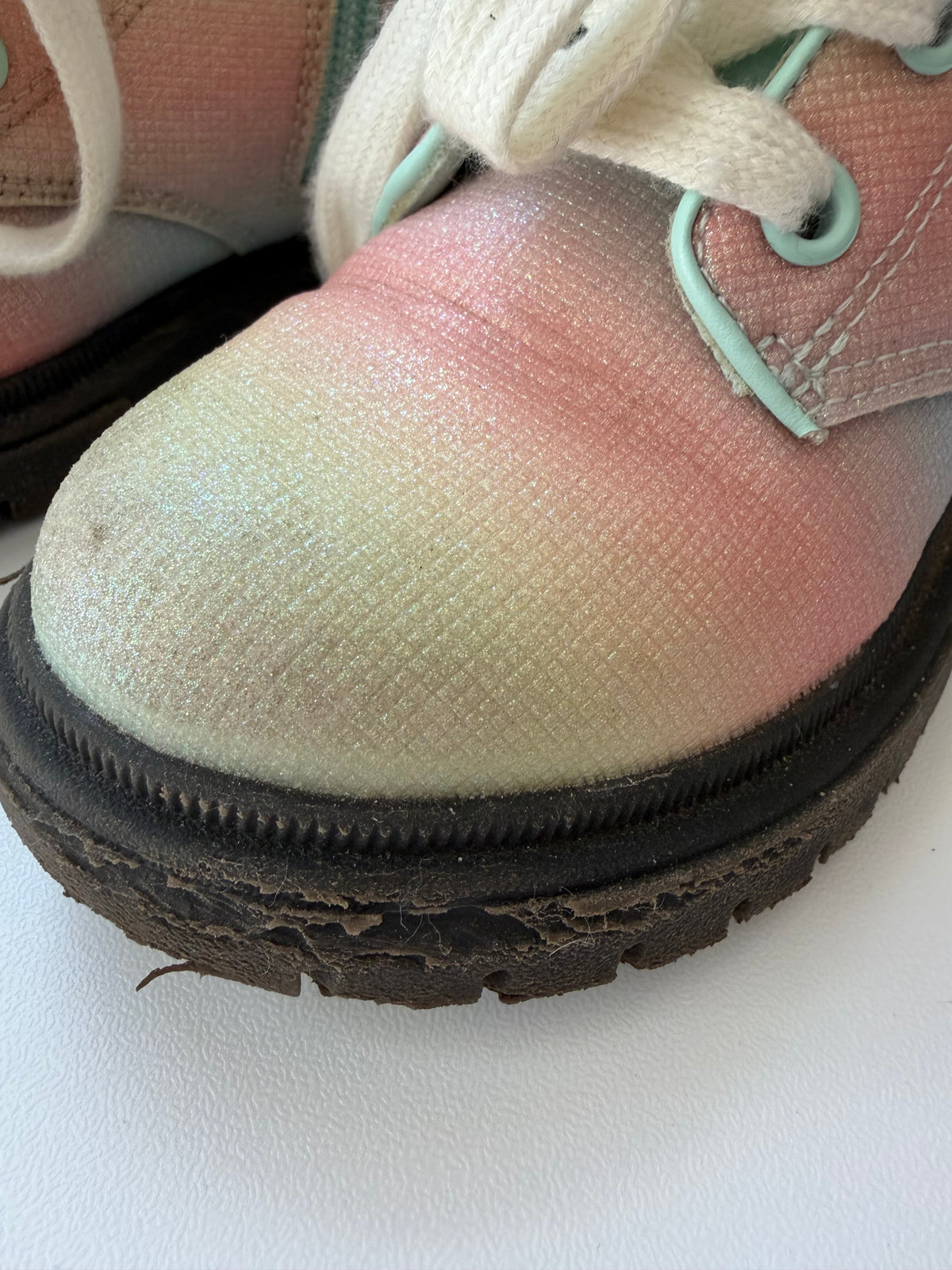 #117, Girls shoes 9c, Cat & Jack rainbow sparkle boots, GUC