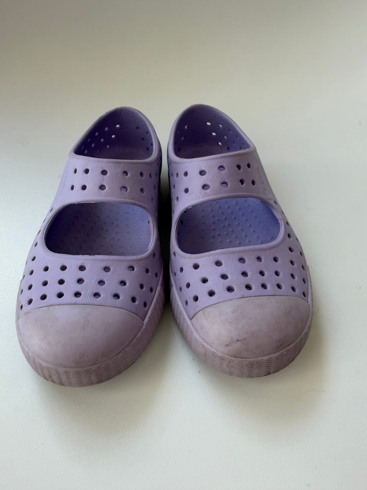 #117, Girls shoes 9c, Native light purple shoes, VGUC