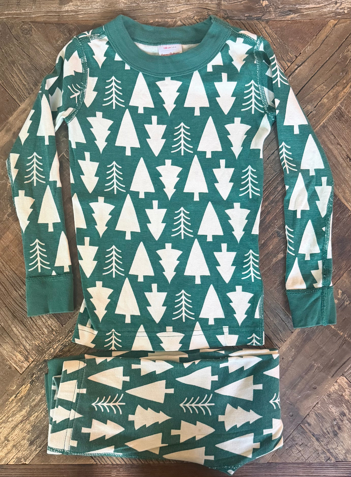 #75 Hanna Andersson Unisex Tree Pajamas, Size 4